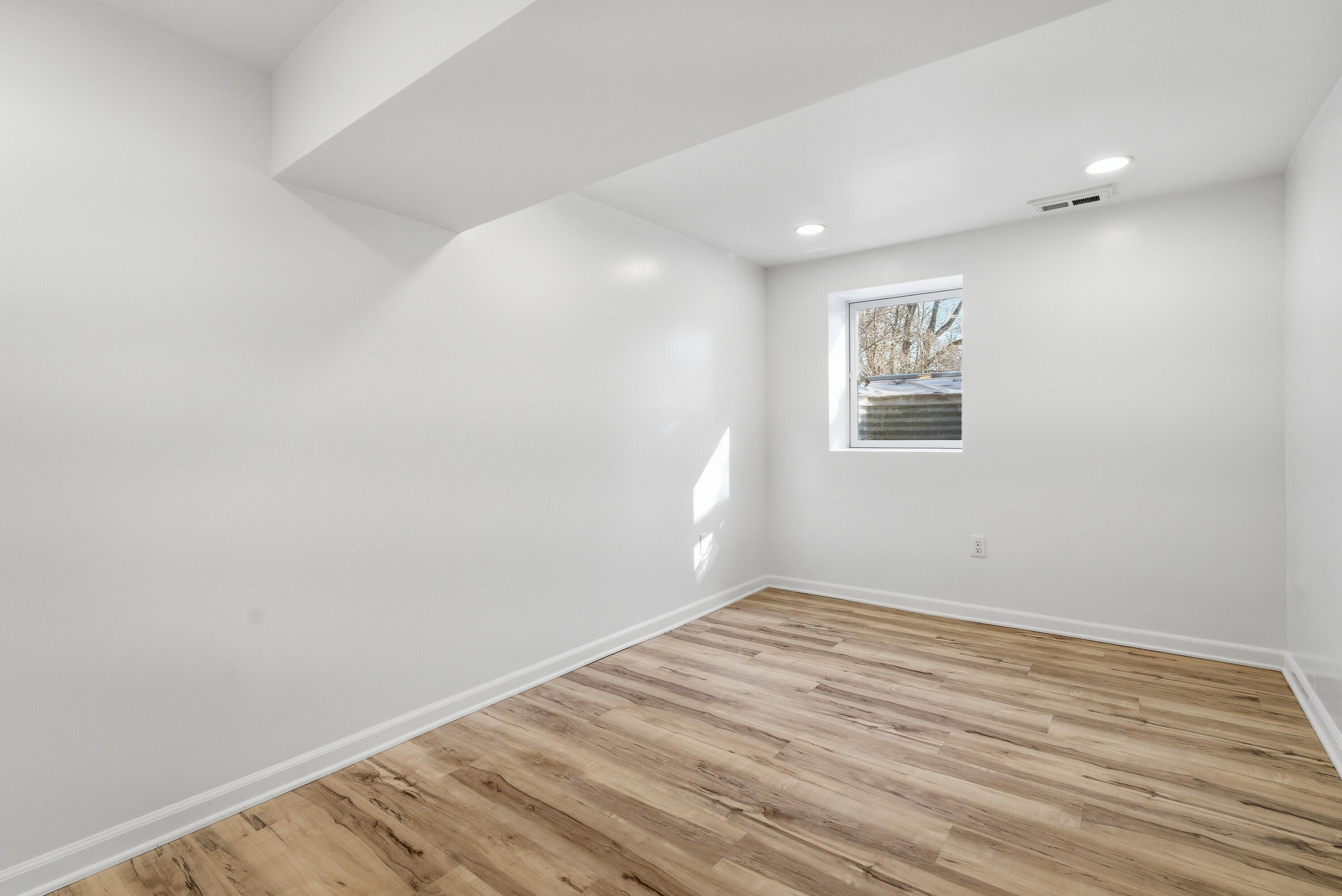 7325 Locust Avenue, Gary, IN 46403; Image #27