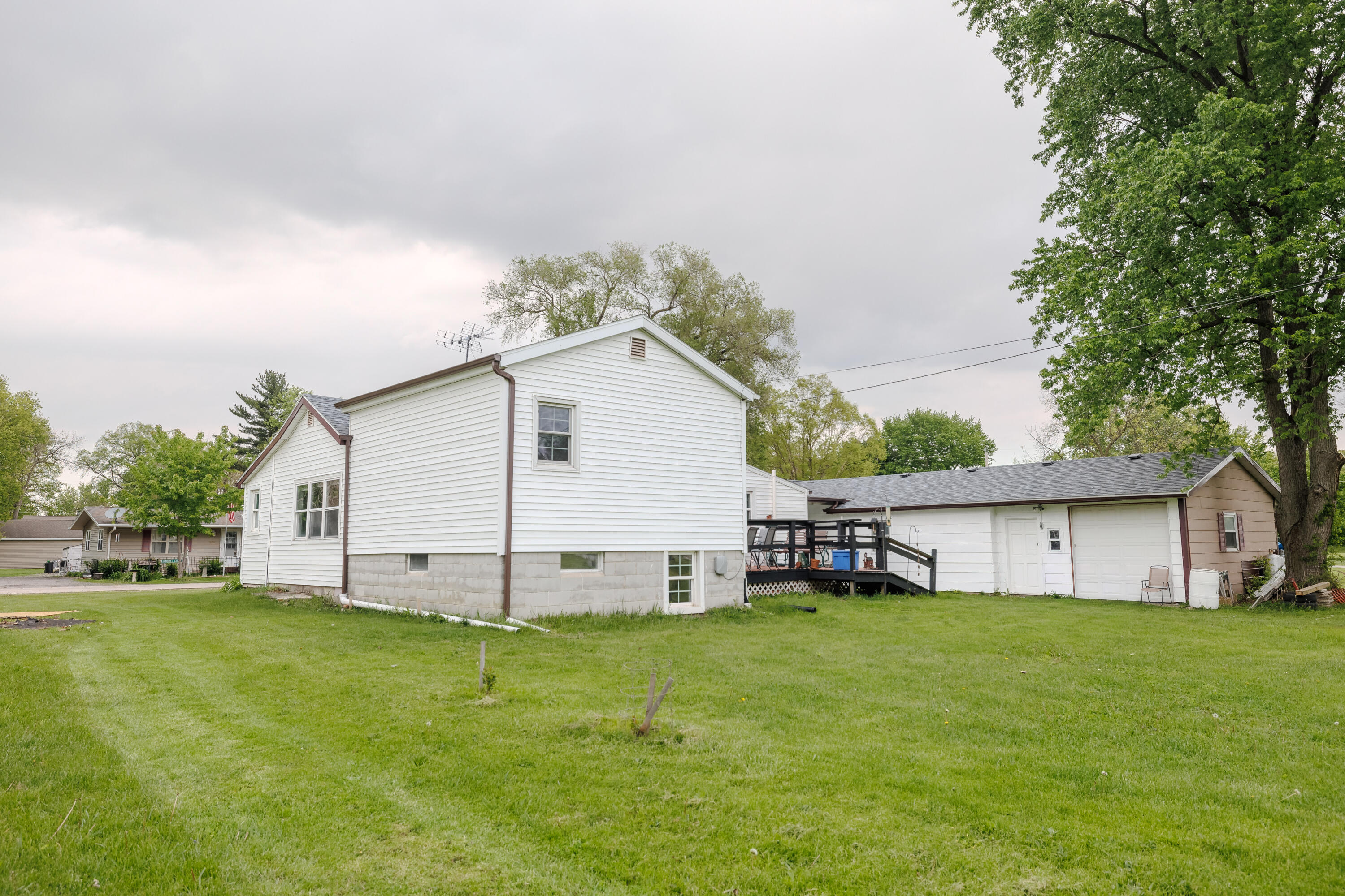 607 E Washington Street, Morocco, IN 47963; Image #2