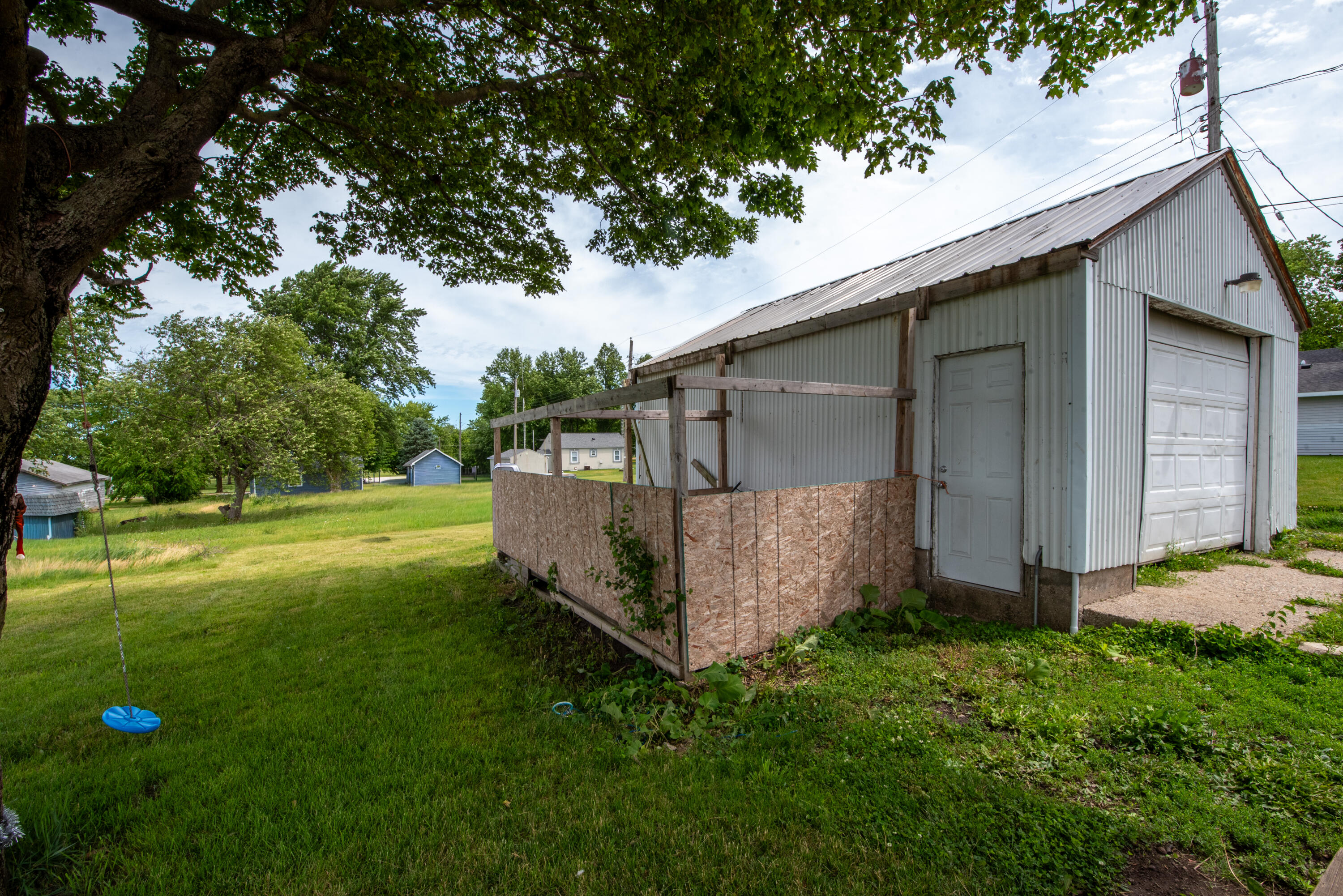 307 W 6th, Earl Park, IN 47942; Image #15
