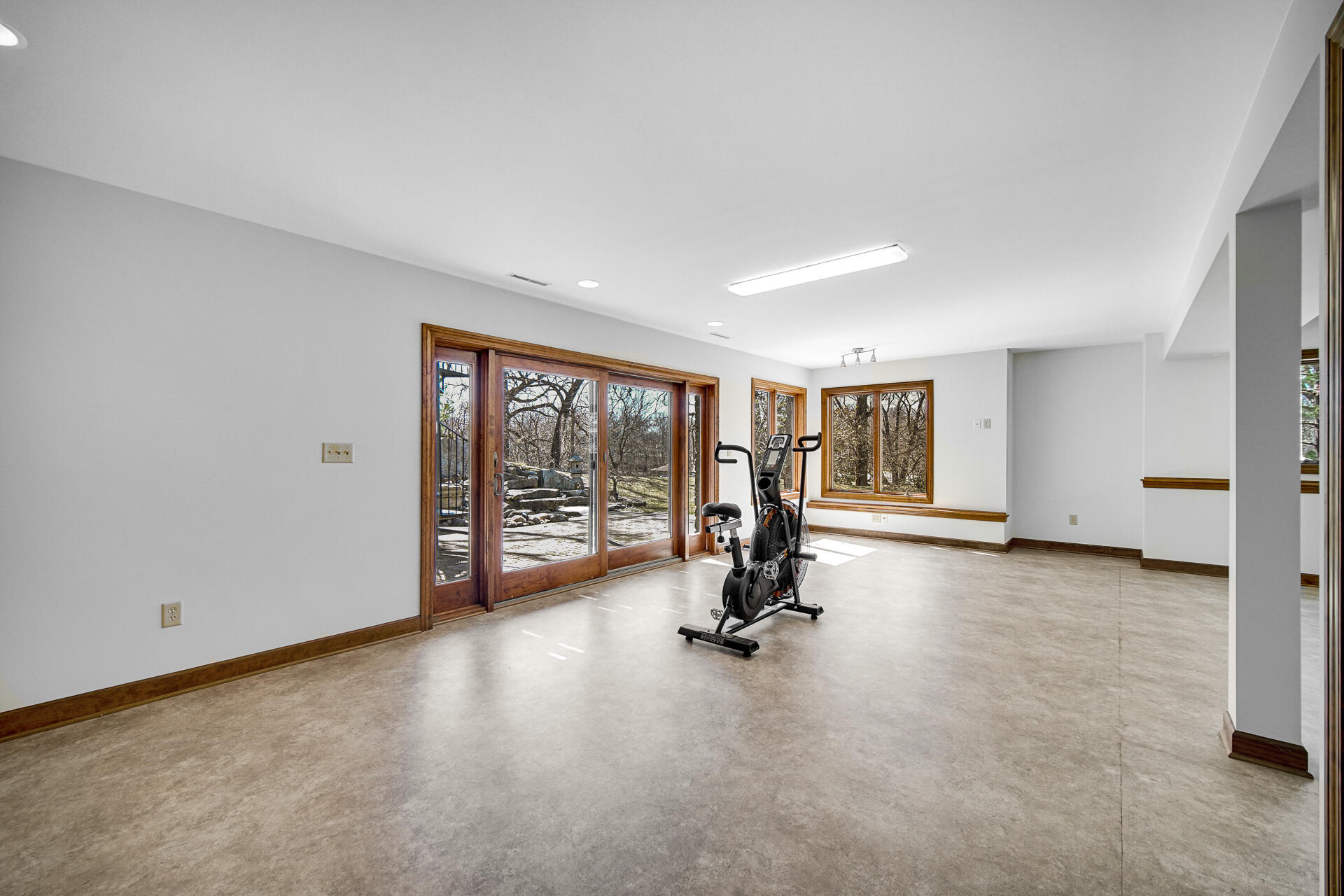 9894 W Oakridge Drive, St. John, IN 46373; Image #26