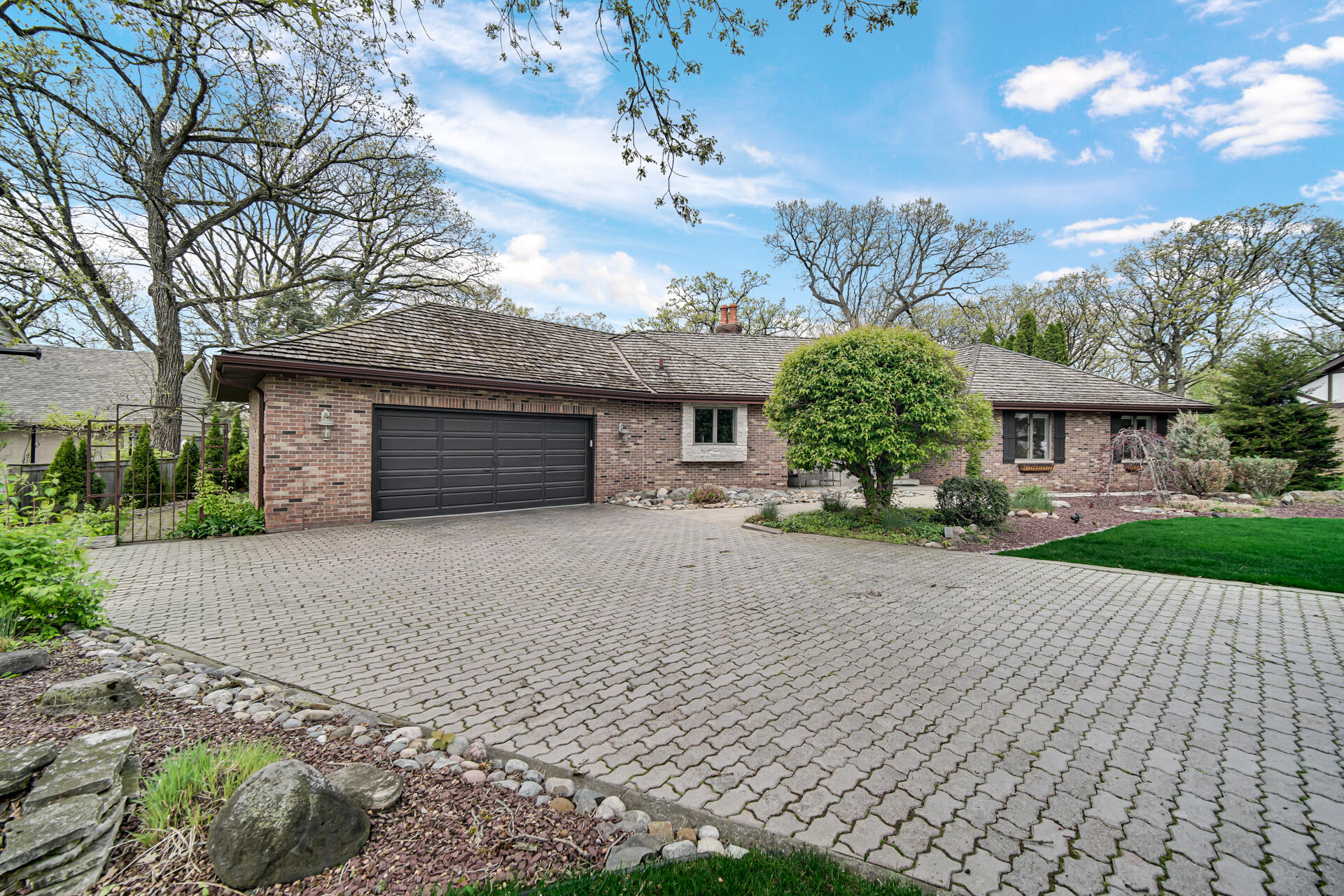 9894 W Oakridge Drive, St. John, IN 46373; Image #3