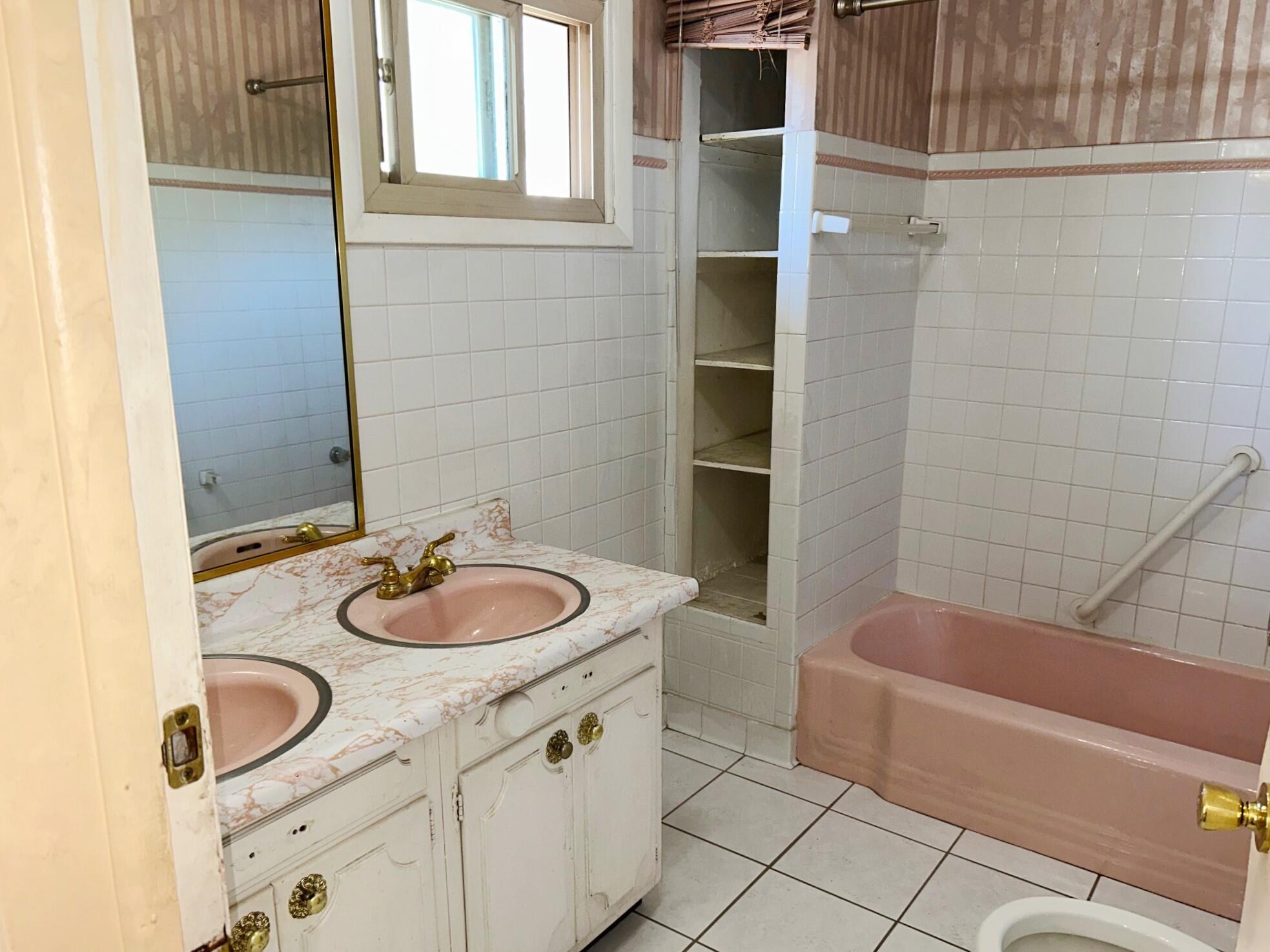 2048 Roosevelt Place, Gary, IN 46404; Image #10