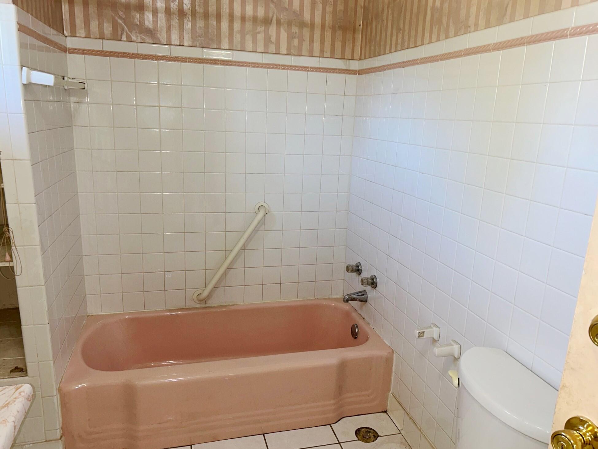 2048 Roosevelt Place, Gary, IN 46404; Image #9
