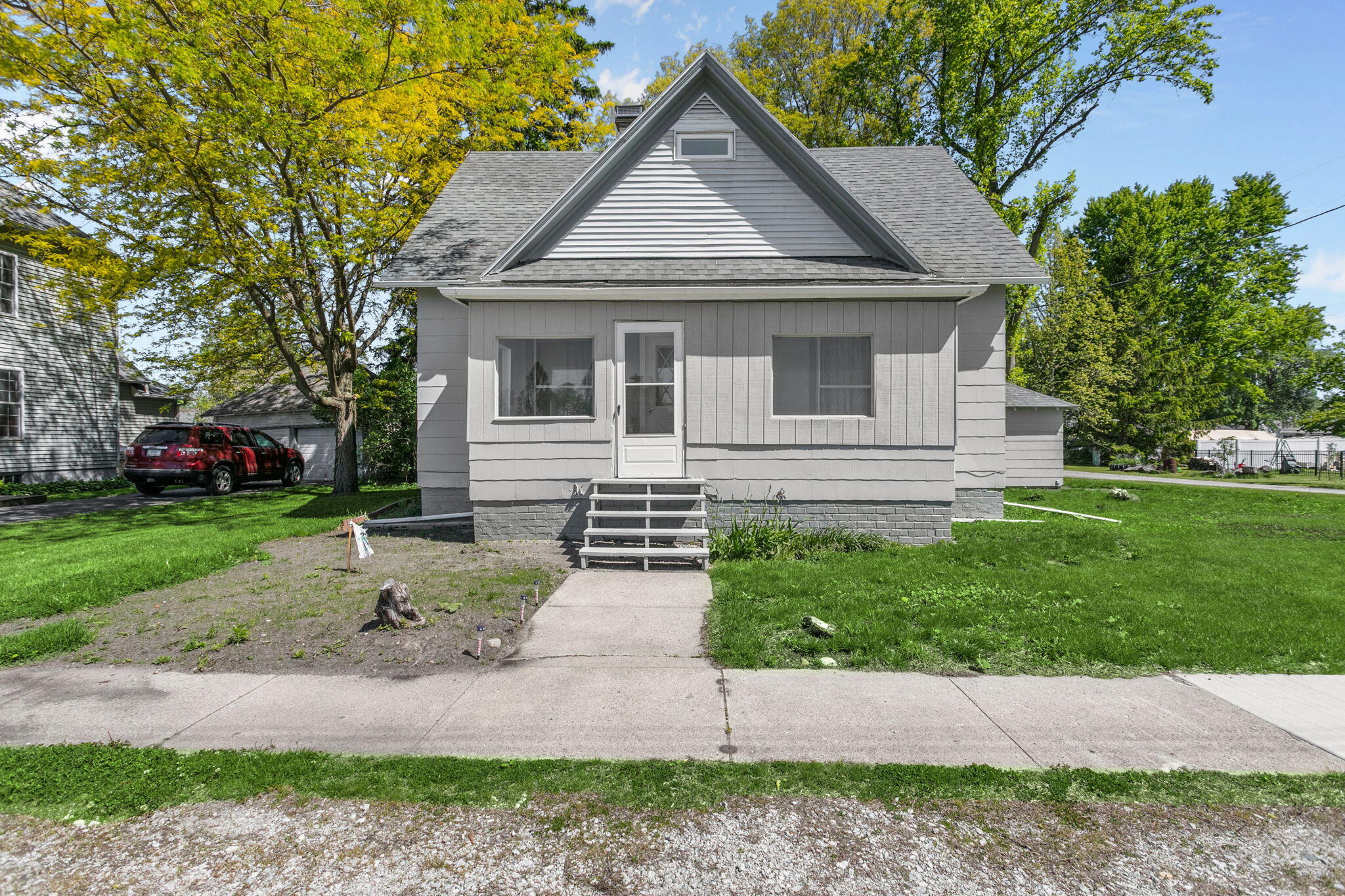 307 E Oneida Street, La Crosse, IN 46348; Image #1