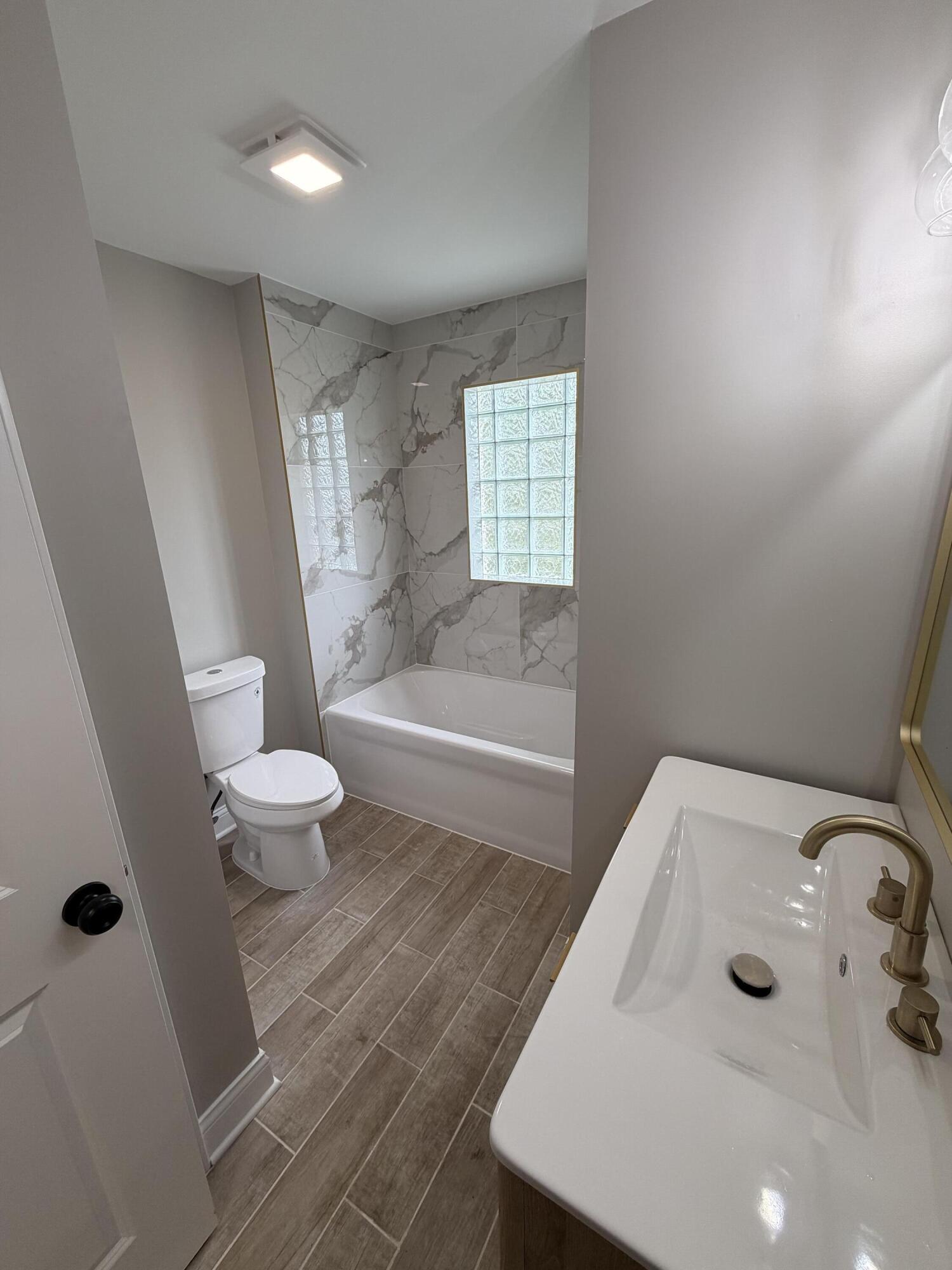621 E 52nd Avenue, Merrillville, IN 46410; Image #12