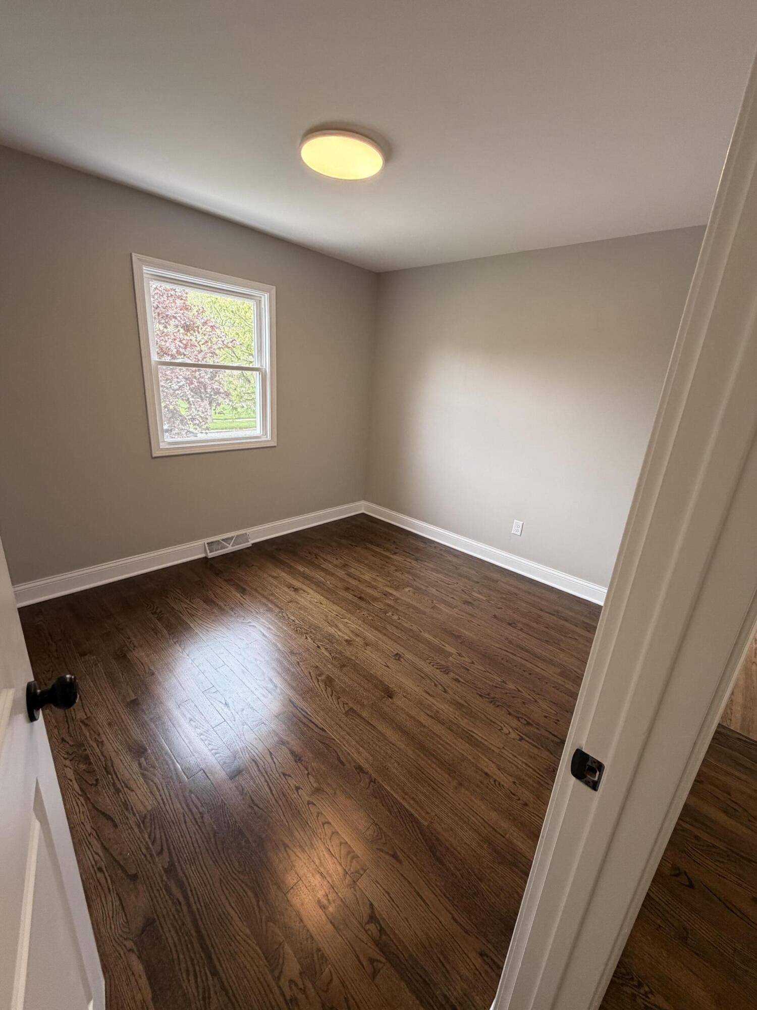 621 E 52nd Avenue, Merrillville, IN 46410; Image #23