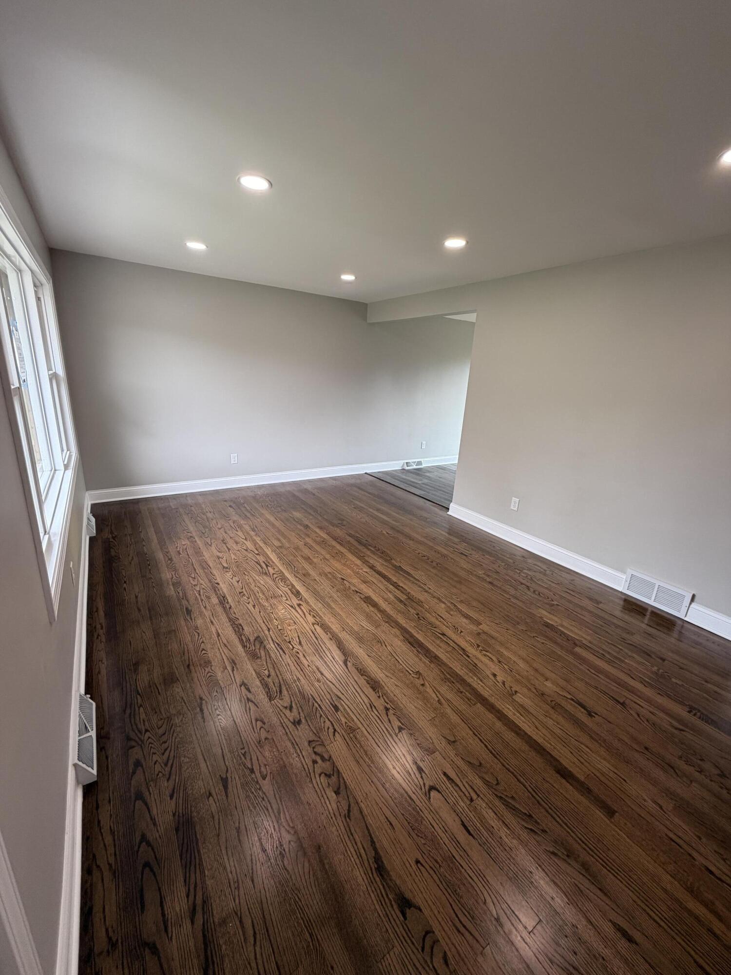 621 E 52nd Avenue, Merrillville, IN 46410; Image #6