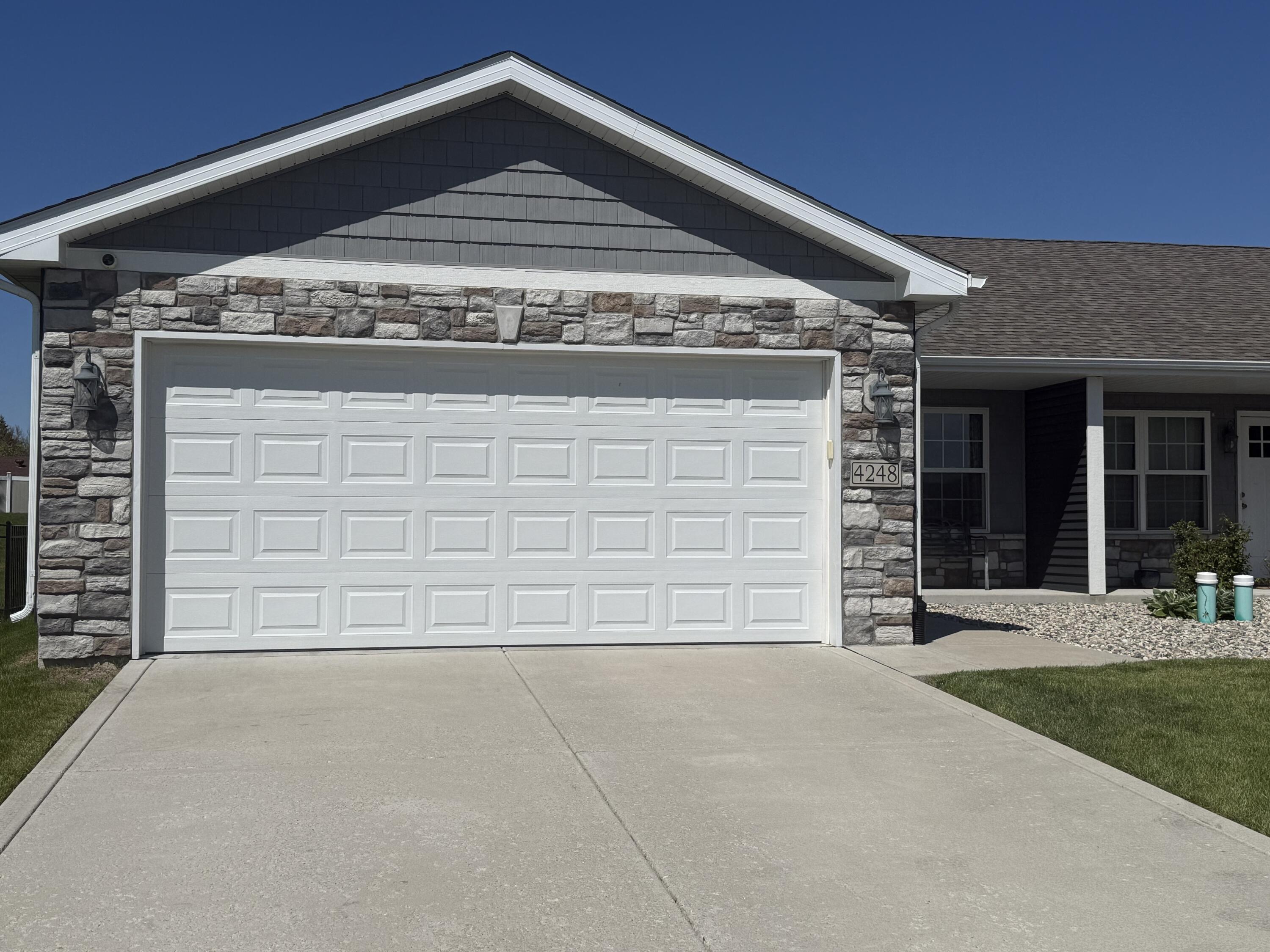 4248 W 77th Avenue, Merrillville, IN 46410; Image #2