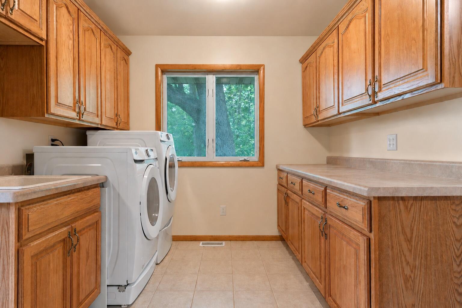 9096 Knickerbocker Street, St. John, IN 46373; Image #15