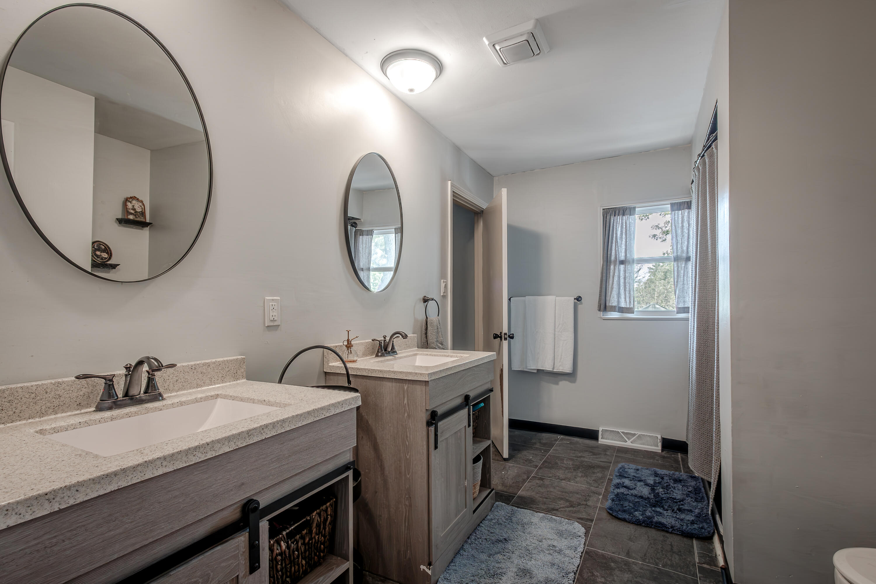 5768 Evergreen Avenue, Portage, IN 46368; Image #11