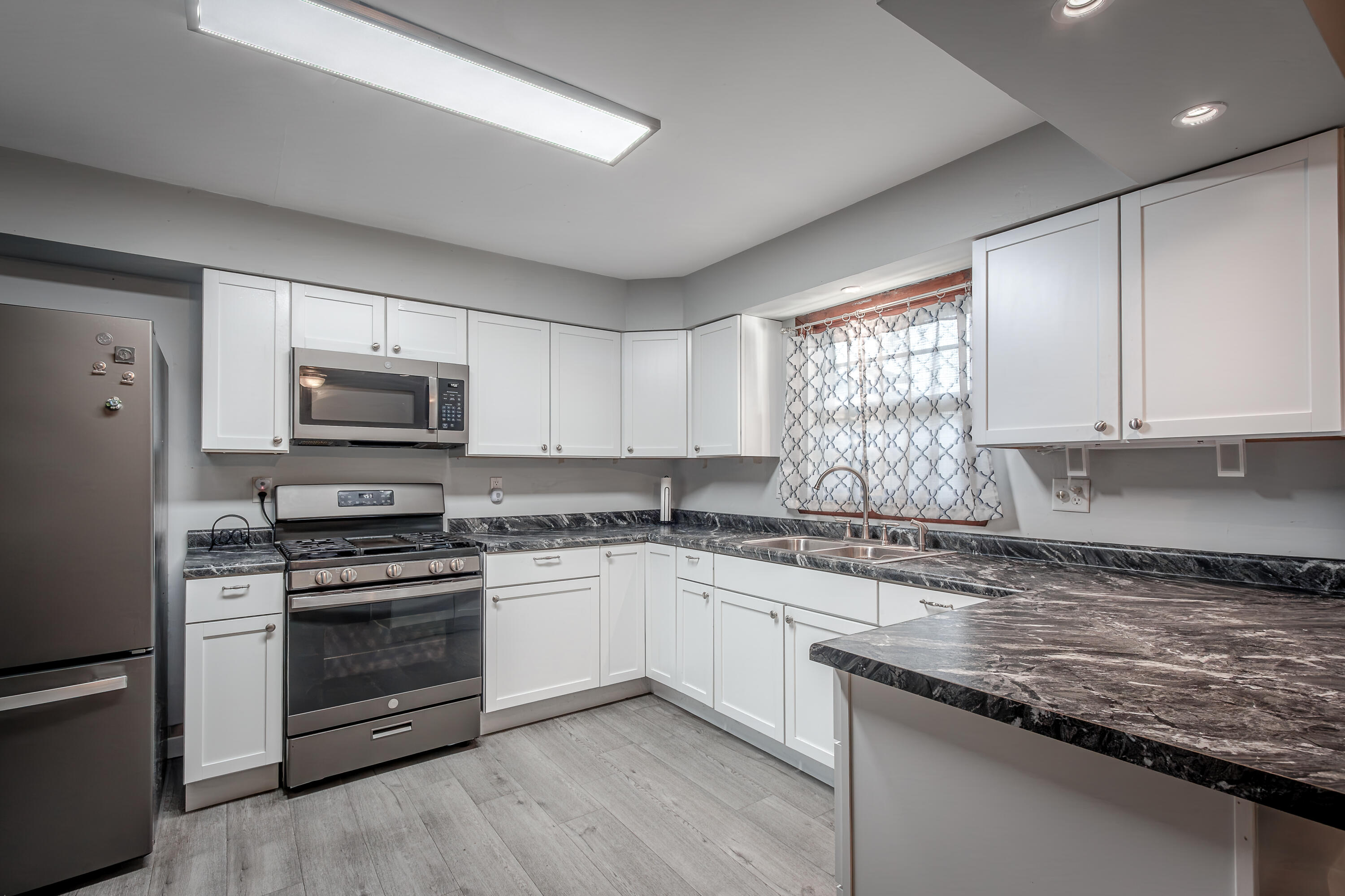 5768 Evergreen Avenue, Portage, IN 46368; Image #6