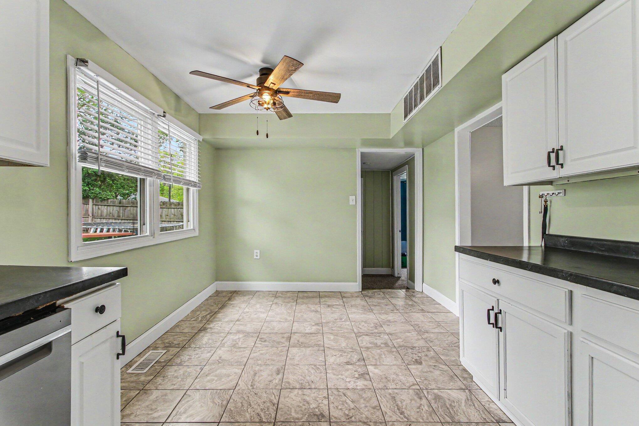 396 Clear Creek, Valparaiso, IN 46385; Image #9