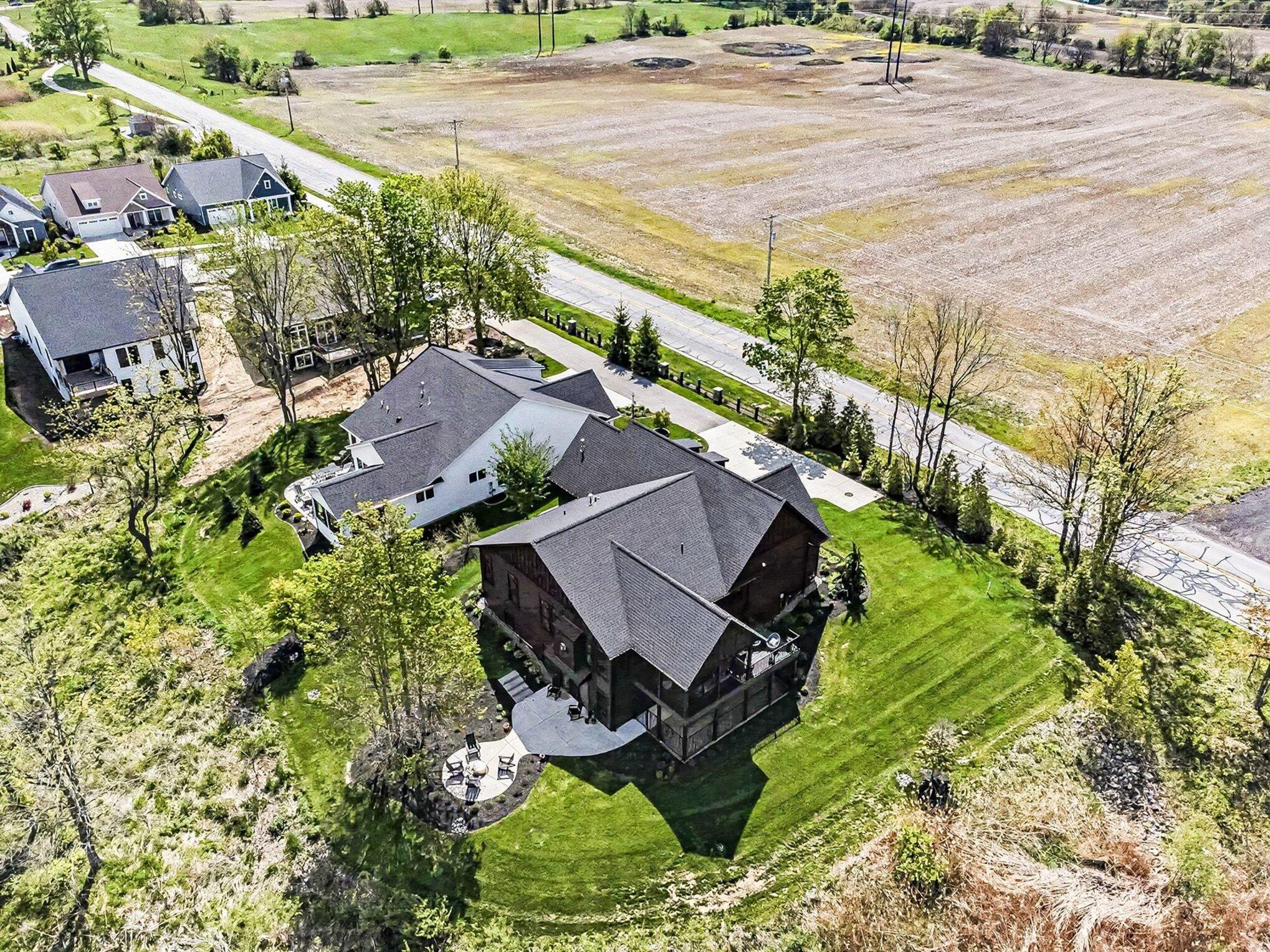 2201 Pepper Ridge Road, Valparaiso, IN 46385; Image #55