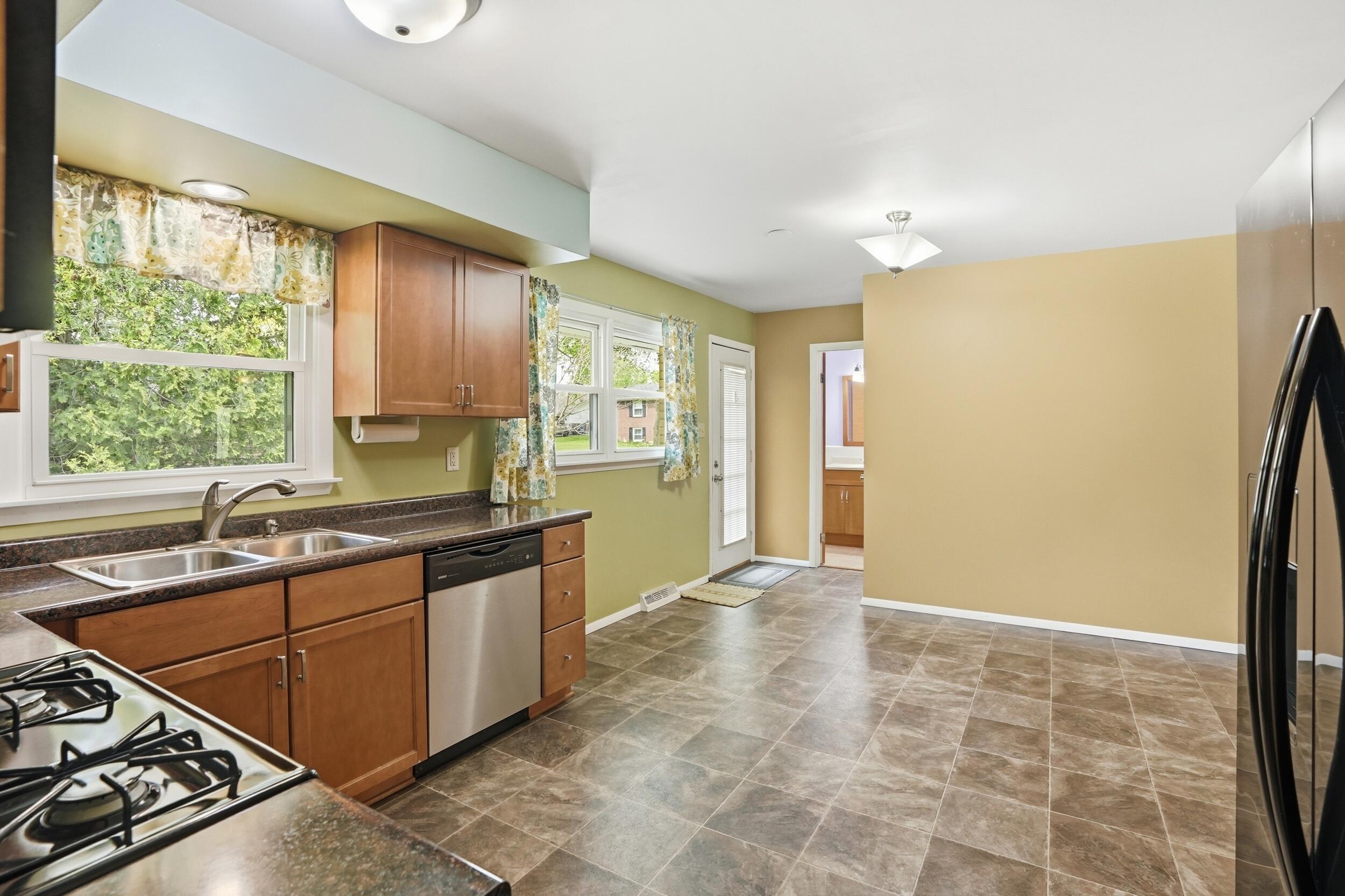 7605 W 86th Avenue, Crown Point, IN 46307; Image #7