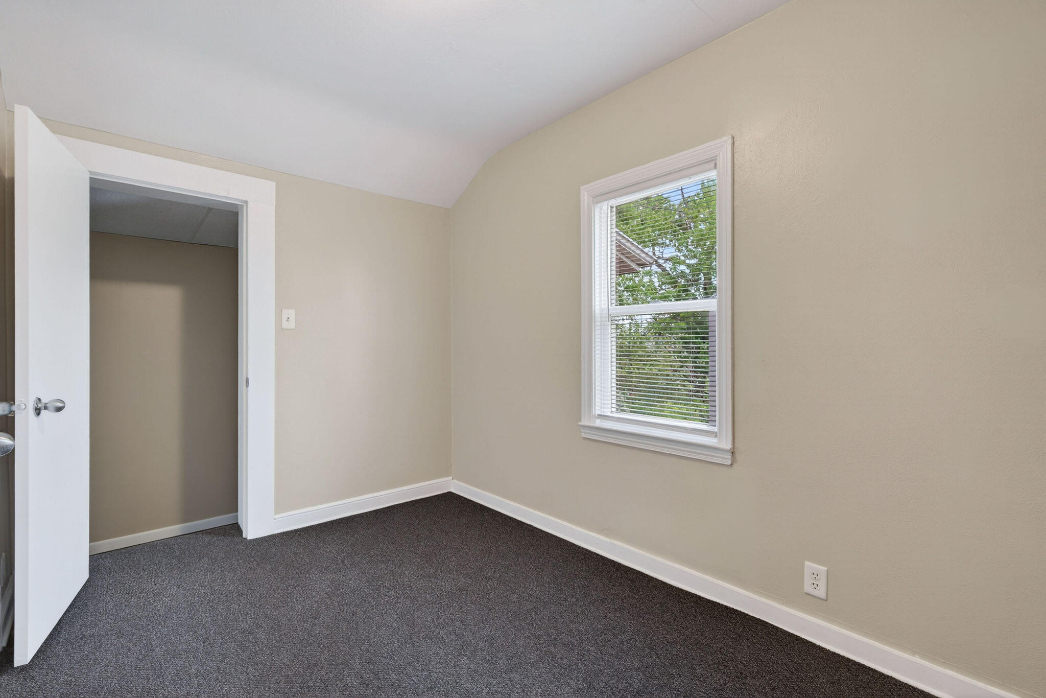 6542 S Mccook Avenue, Hammond, IN 46323; Image #20