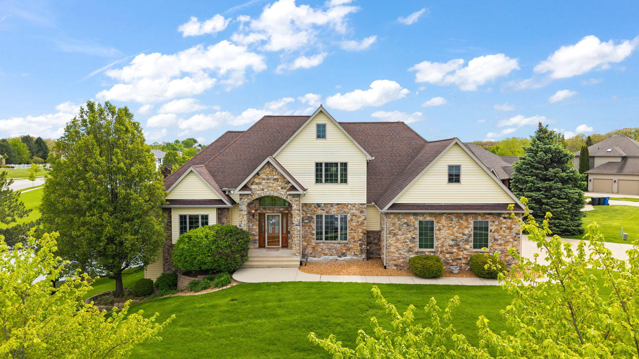 821 Mary Ellen Drive, Crown Point, IN 46307; Image #2
