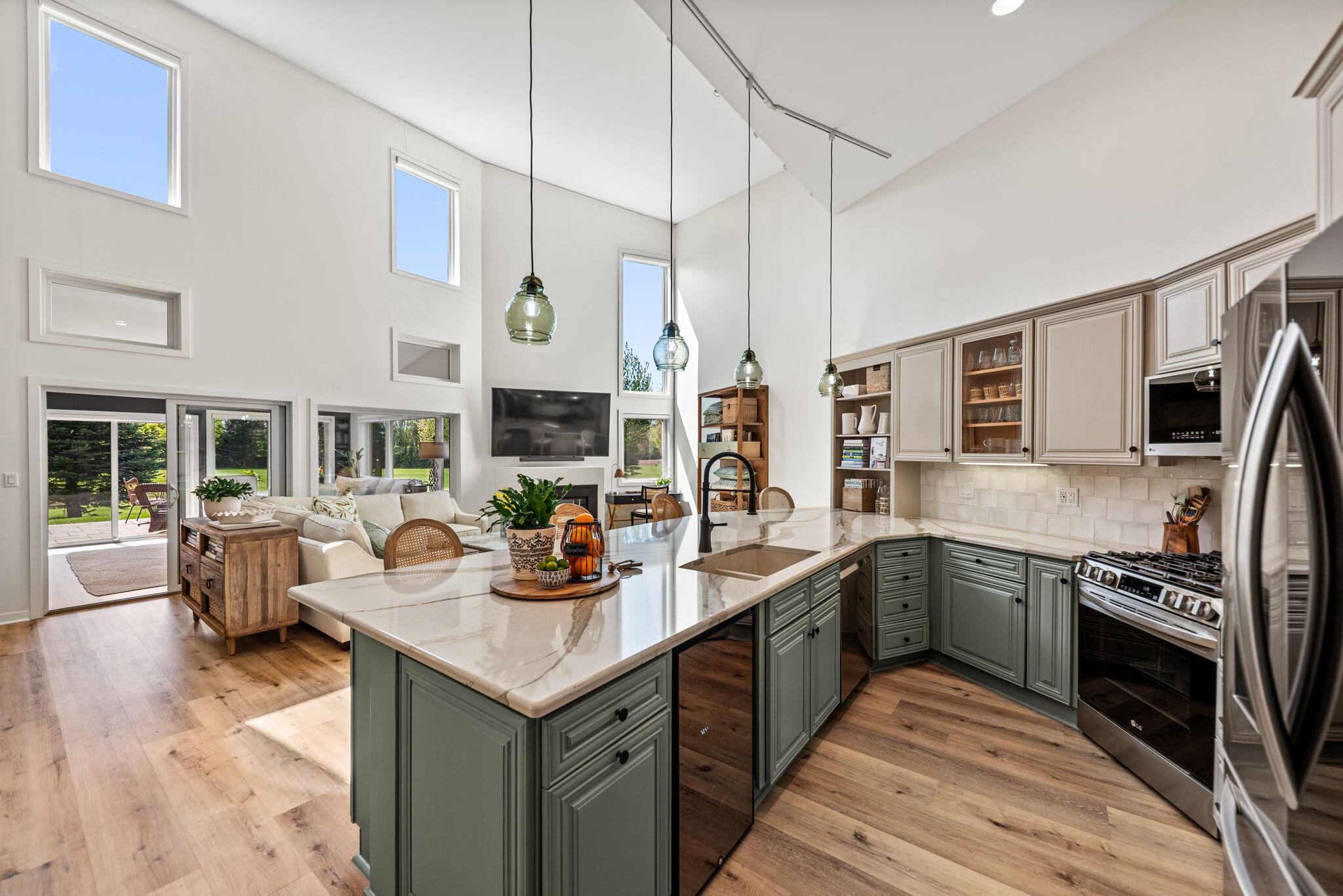 3027 W Palmer Avenue, La Porte, IN 46350; Image #7