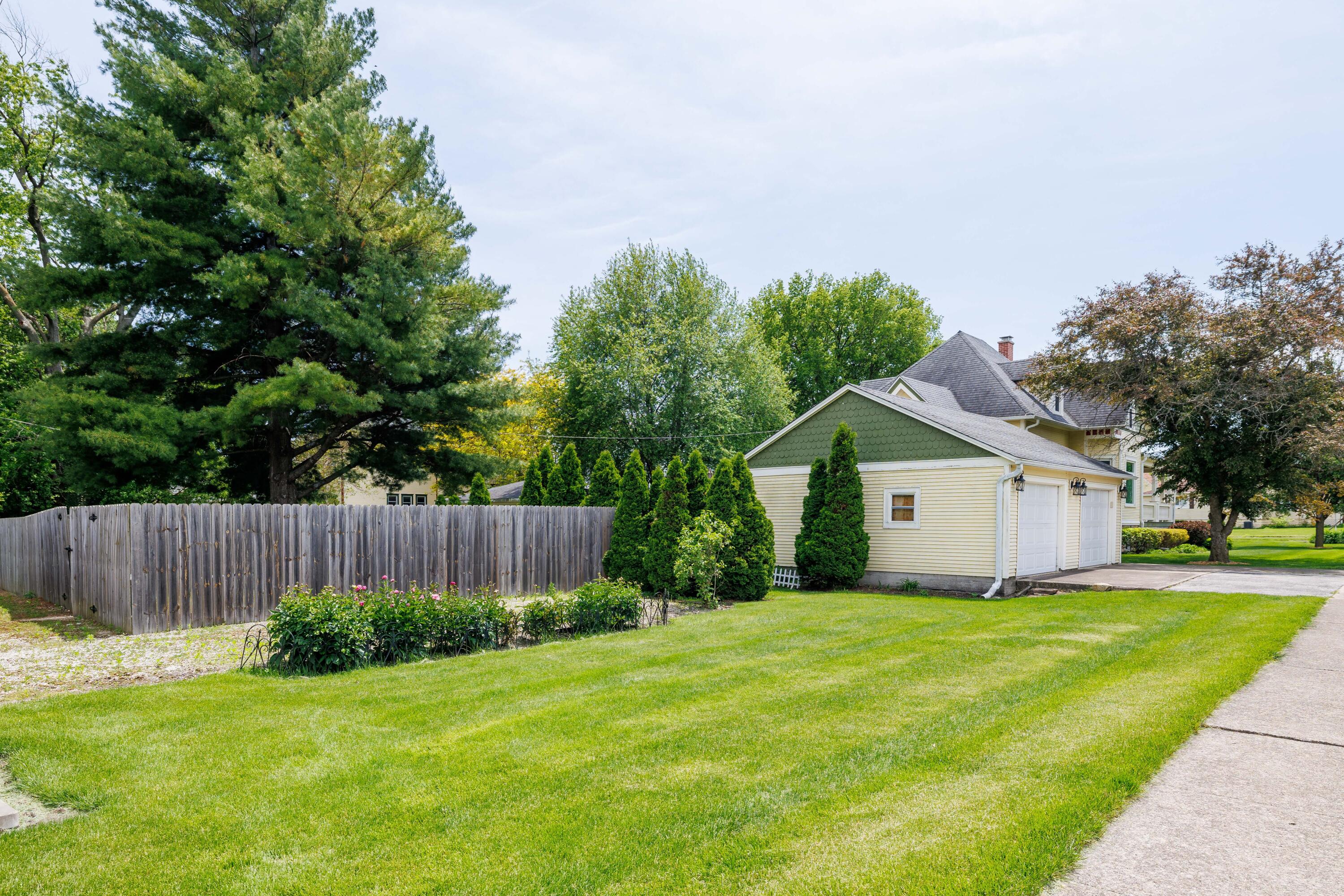 202 E Iroquois Street, Kentland, IN 47951; Image #7