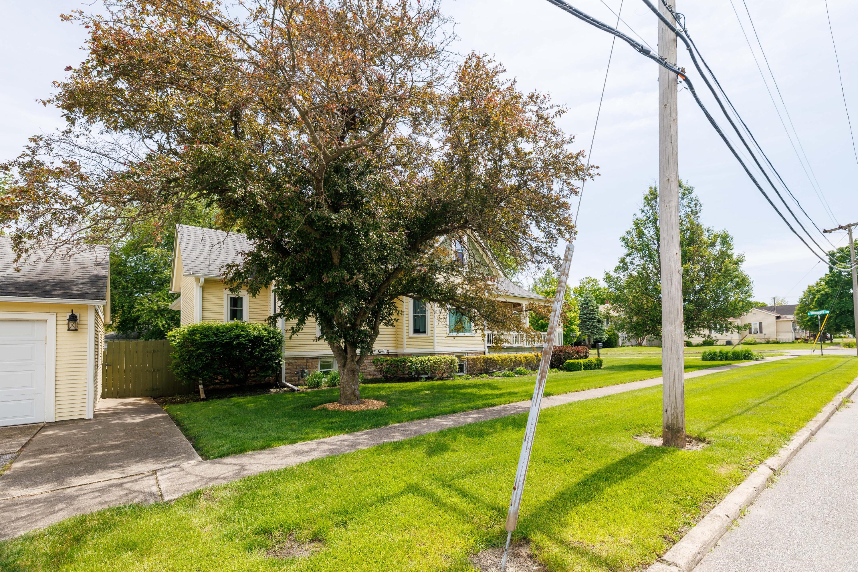 202 E Iroquois Street, Kentland, IN 47951; Image #8