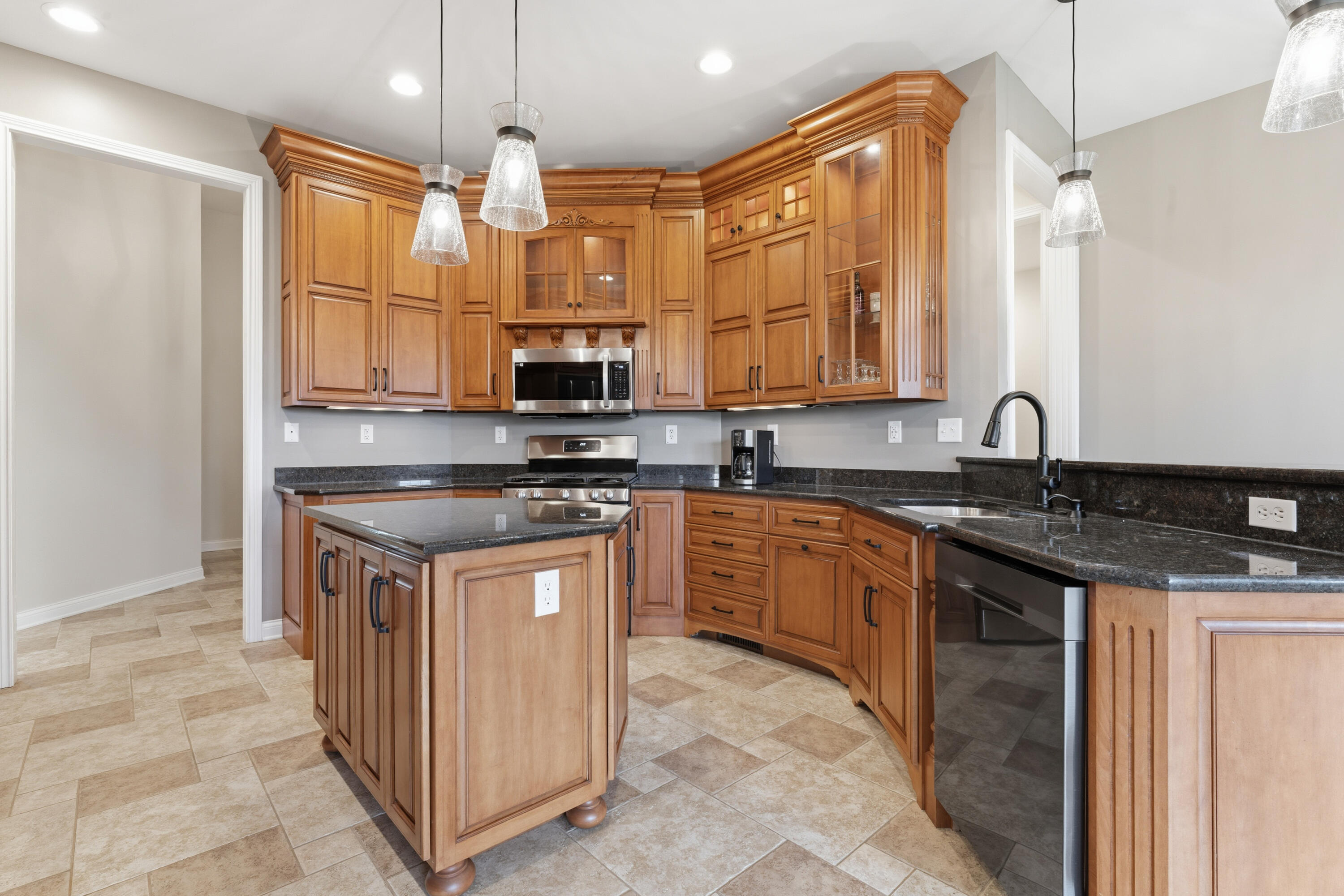 95 Scotscraig Drive, Valparaiso, IN 46385; Image #6
