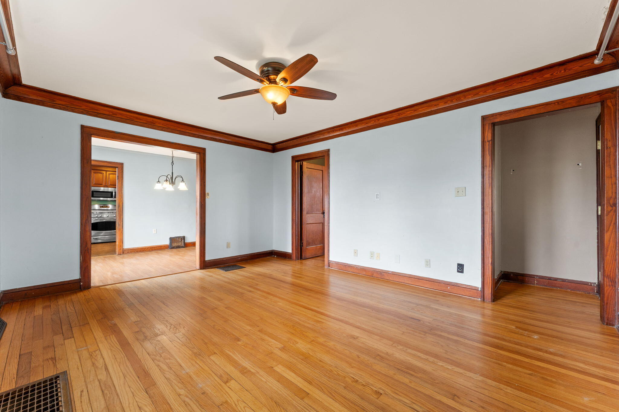 492 S 350 W, Valparaiso, IN 46385; Image #6