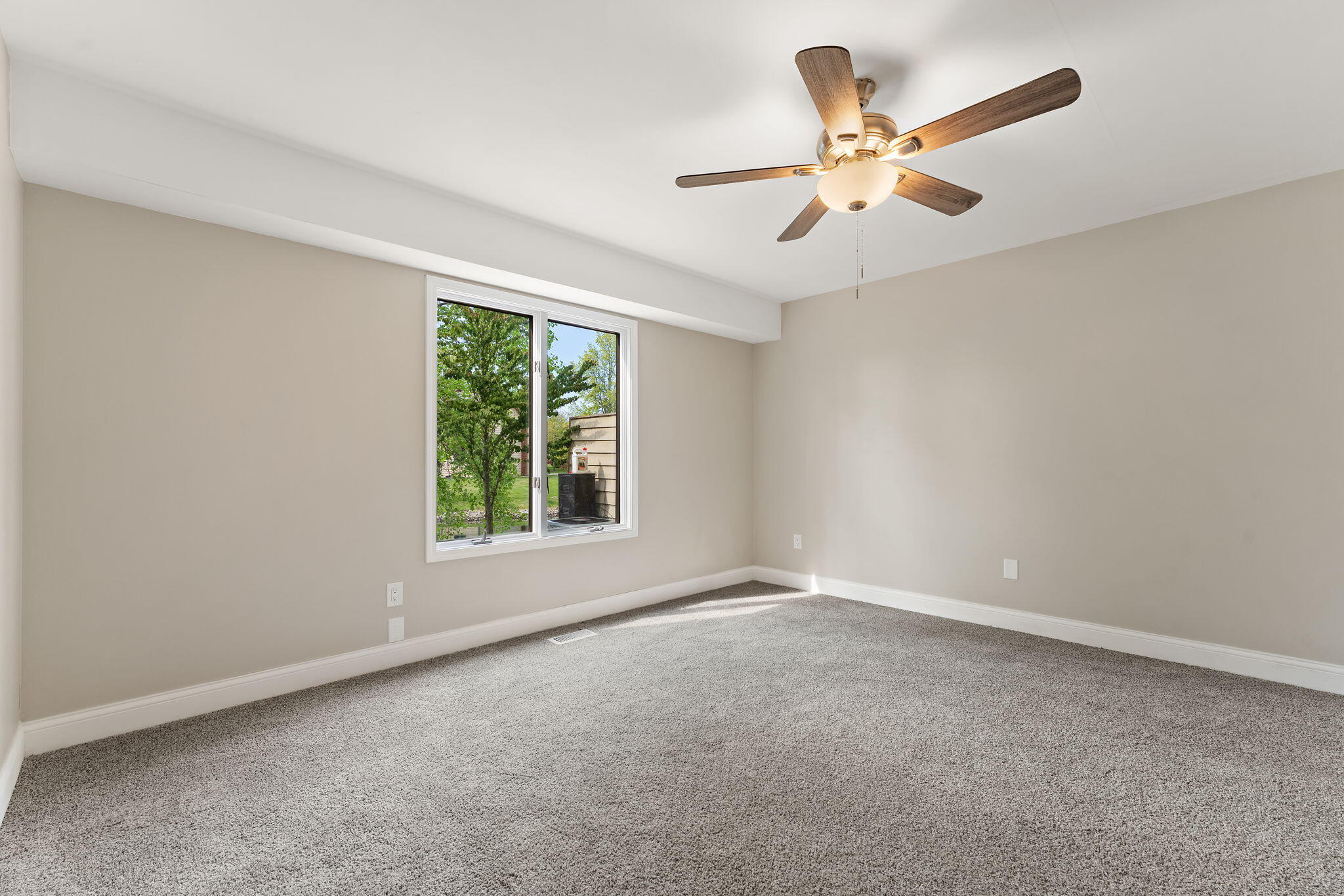 1538 Lake Street, Hobart, IN 46342; Image #15