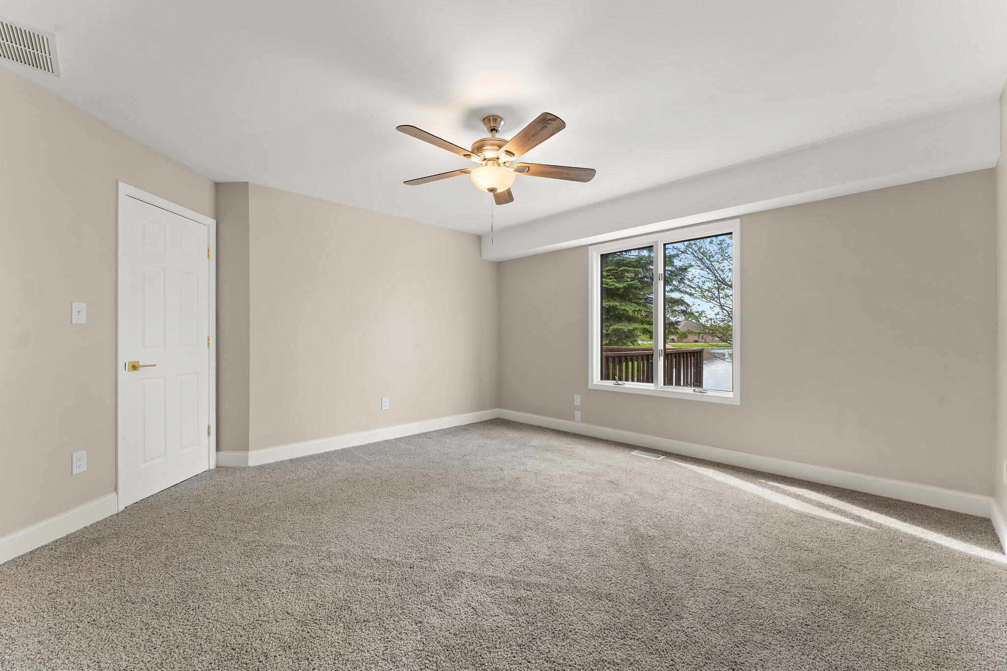 1538 Lake Street, Hobart, IN 46342; Image #17