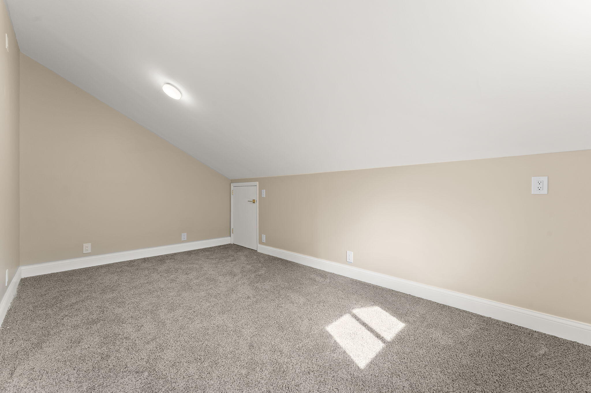 1538 Lake Street, Hobart, IN 46342; Image #29