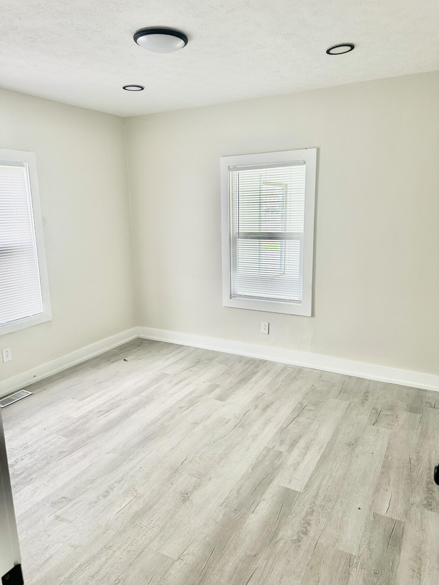 623 N Carroll Avenue, Michigan City, IN 46360; Image #5