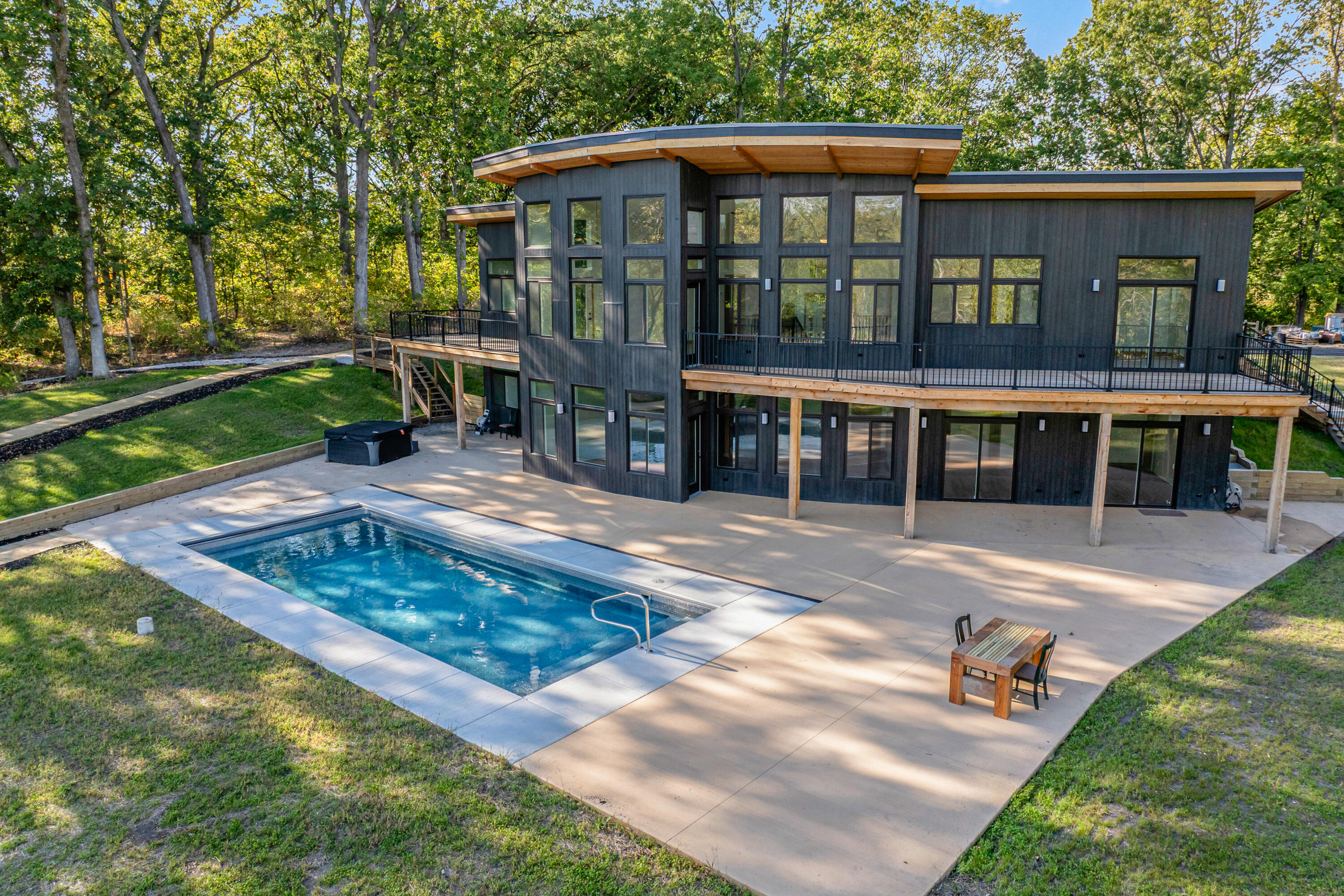 220 Robbins Road, Valparaiso, IN 46385; Image #4