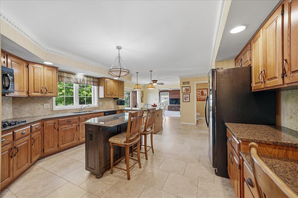 10204 Devonshire Lane, Munster, IN 46321; Image #12
