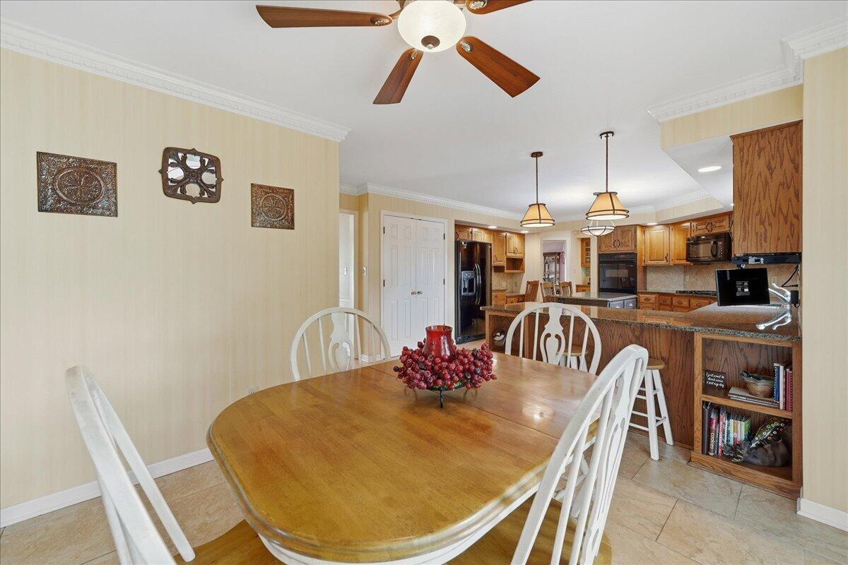 10204 Devonshire Lane, Munster, IN 46321; Image #14