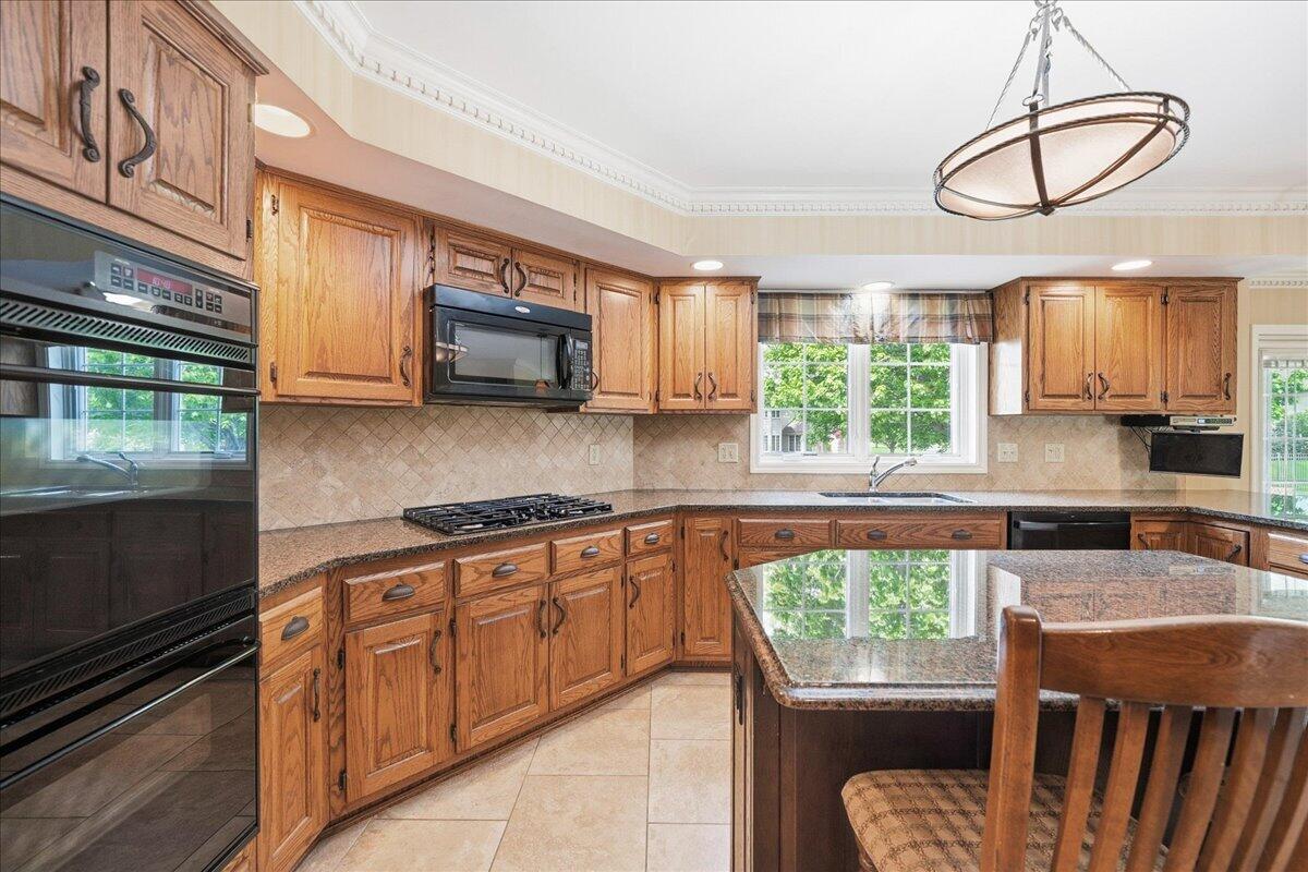10204 Devonshire Lane, Munster, IN 46321; Image #17