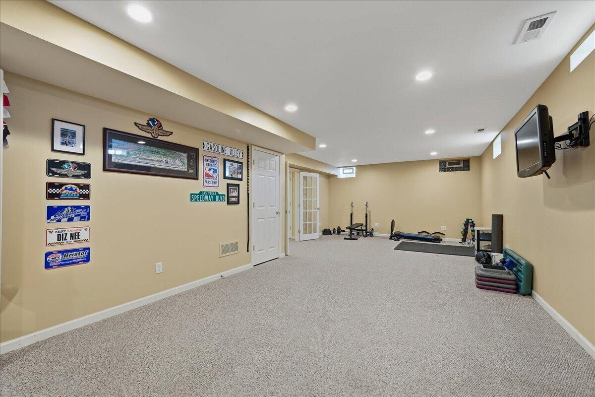 10204 Devonshire Lane, Munster, IN 46321; Image #40