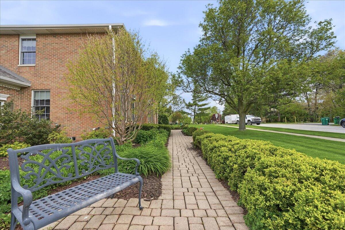 10204 Devonshire Lane, Munster, IN 46321; Image #5