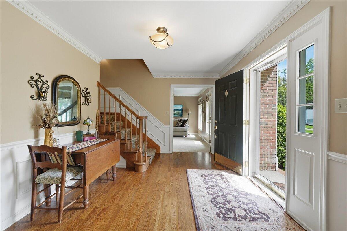 10204 Devonshire Lane, Munster, IN 46321; Image #8