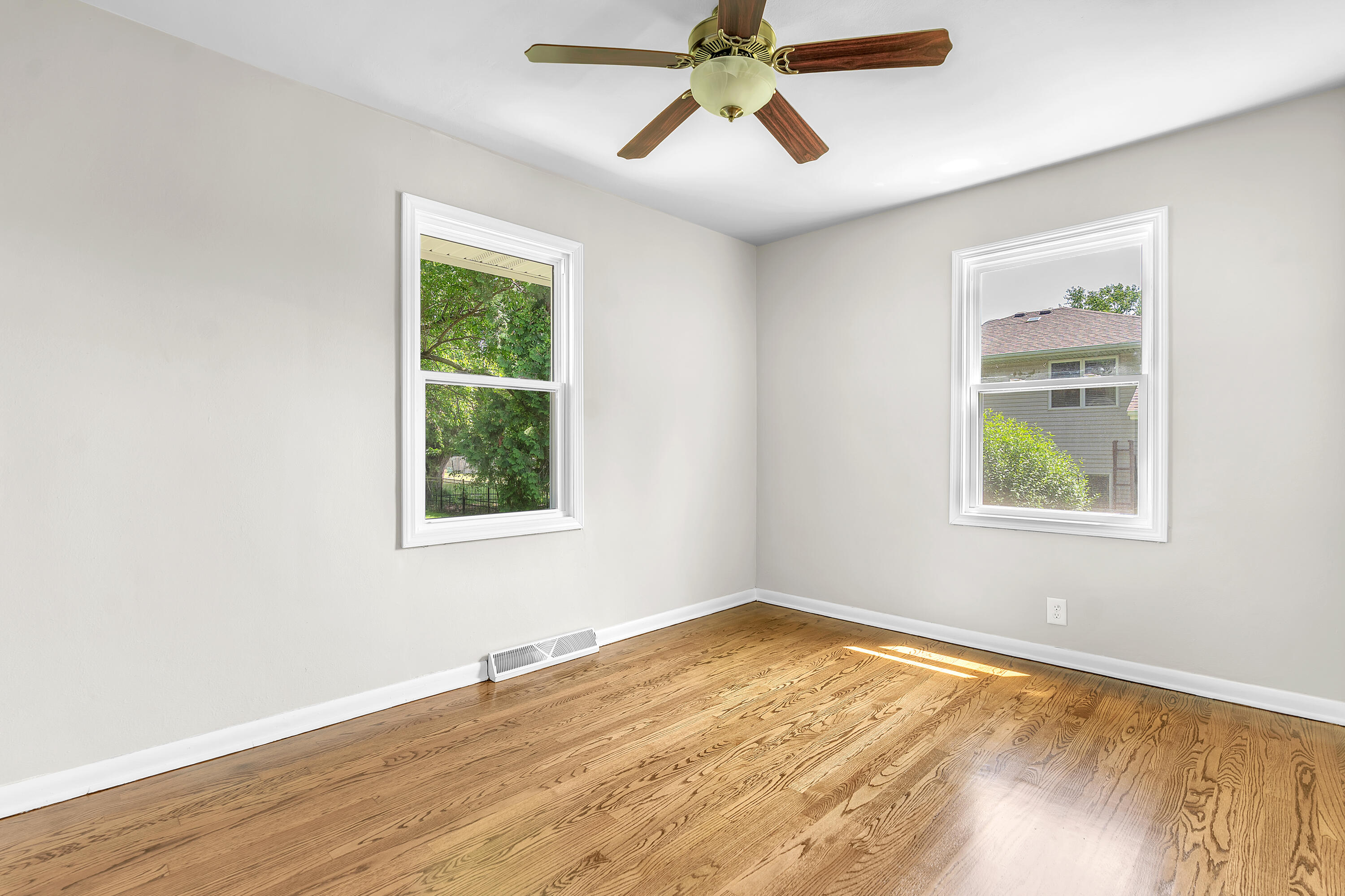 2851 44th Street, Highland, IN 46322; Image #18