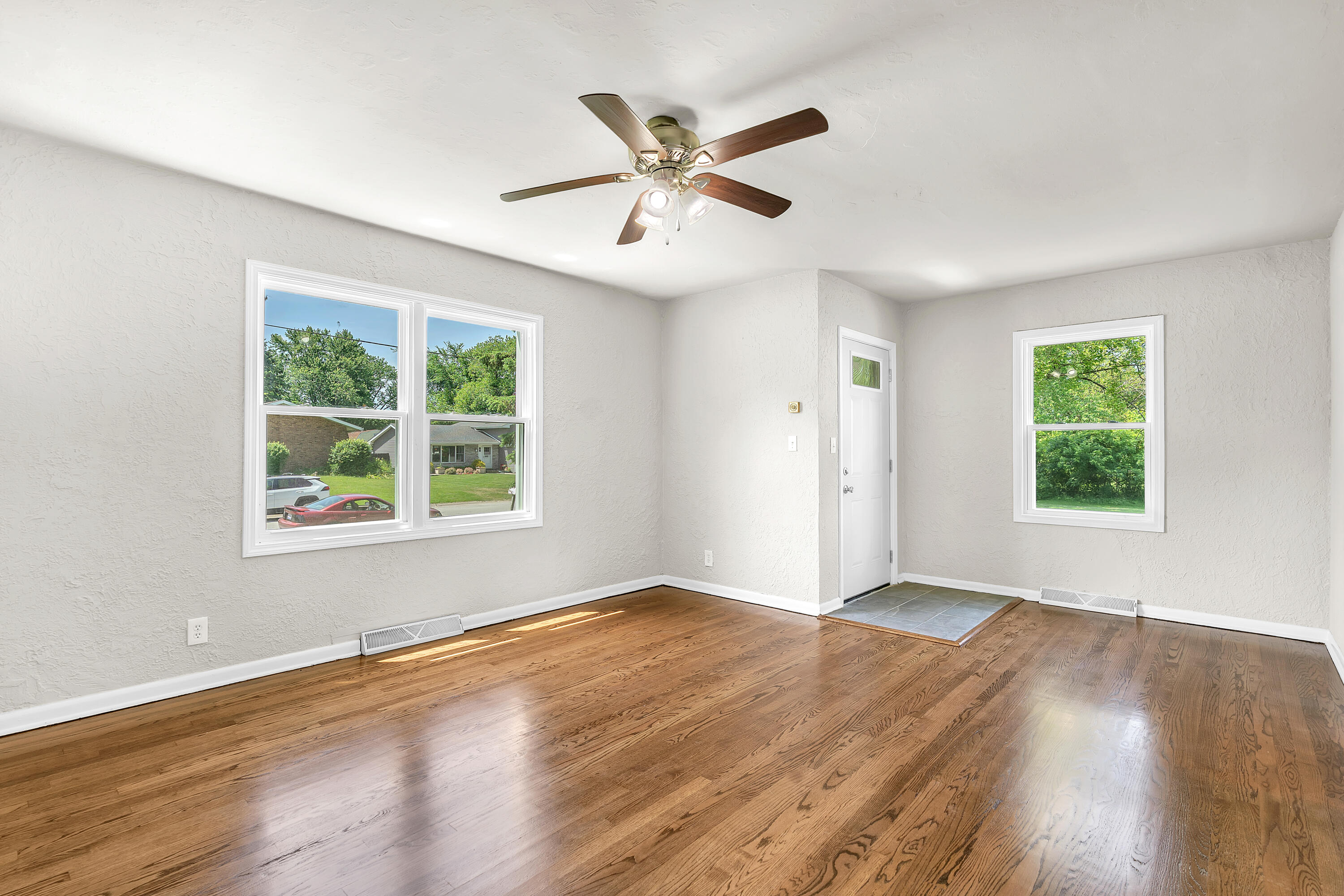 2851 44th Street, Highland, IN 46322; Image #8