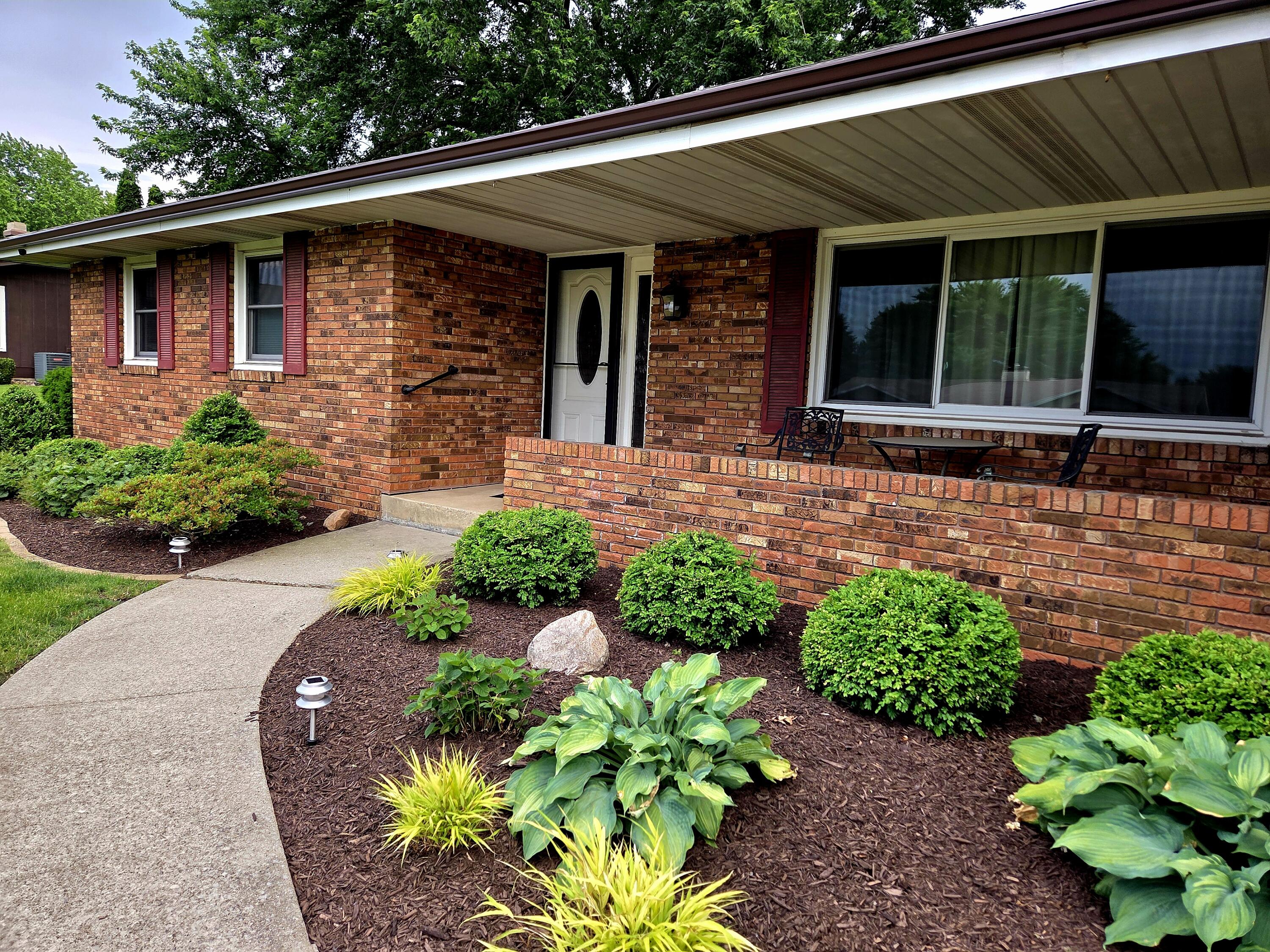 142 Curtis Drive, Valparaiso, IN 46383; Image #2