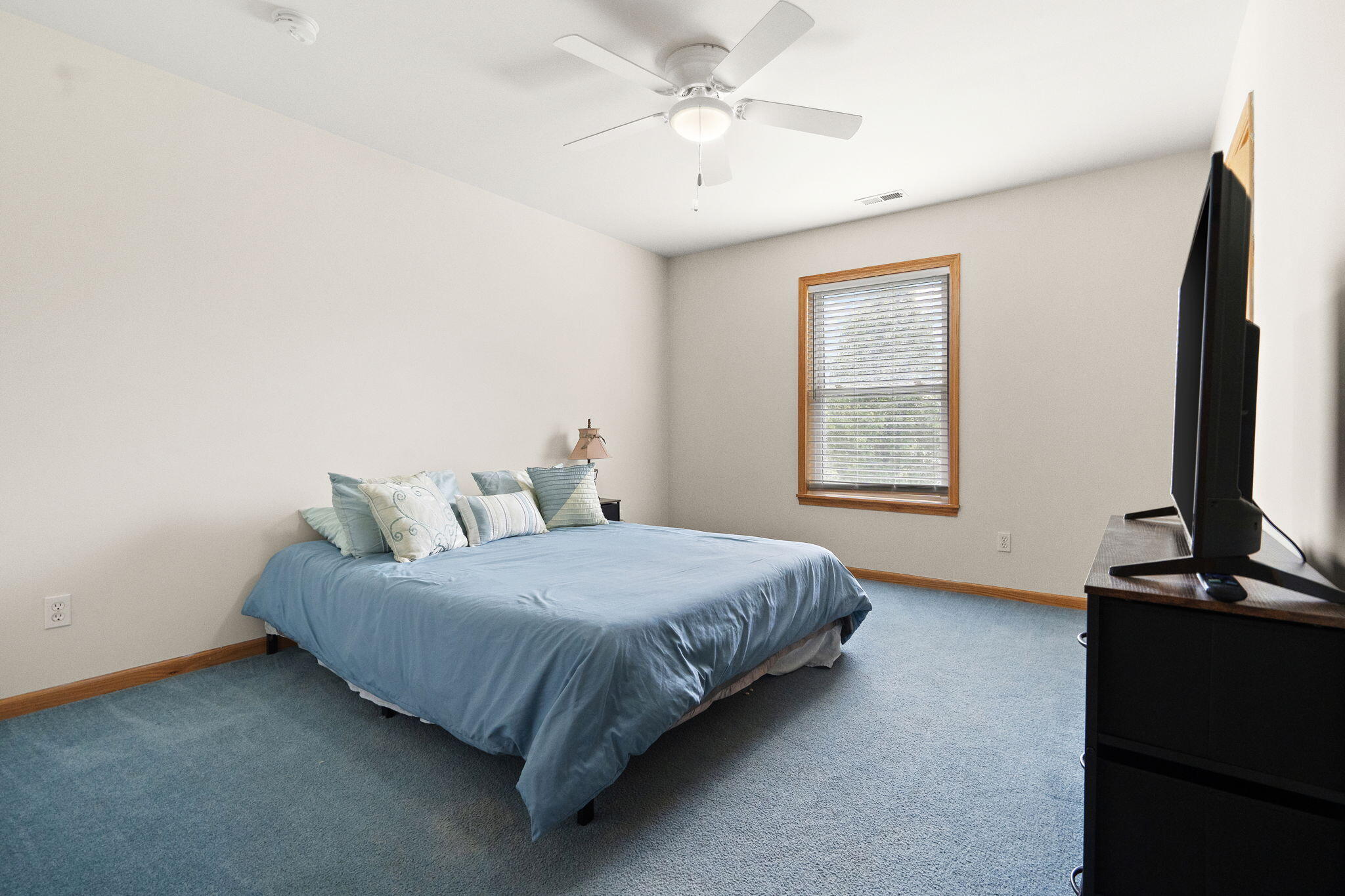 8262 Heron Lake Road, St. John, IN 46373; Image #19