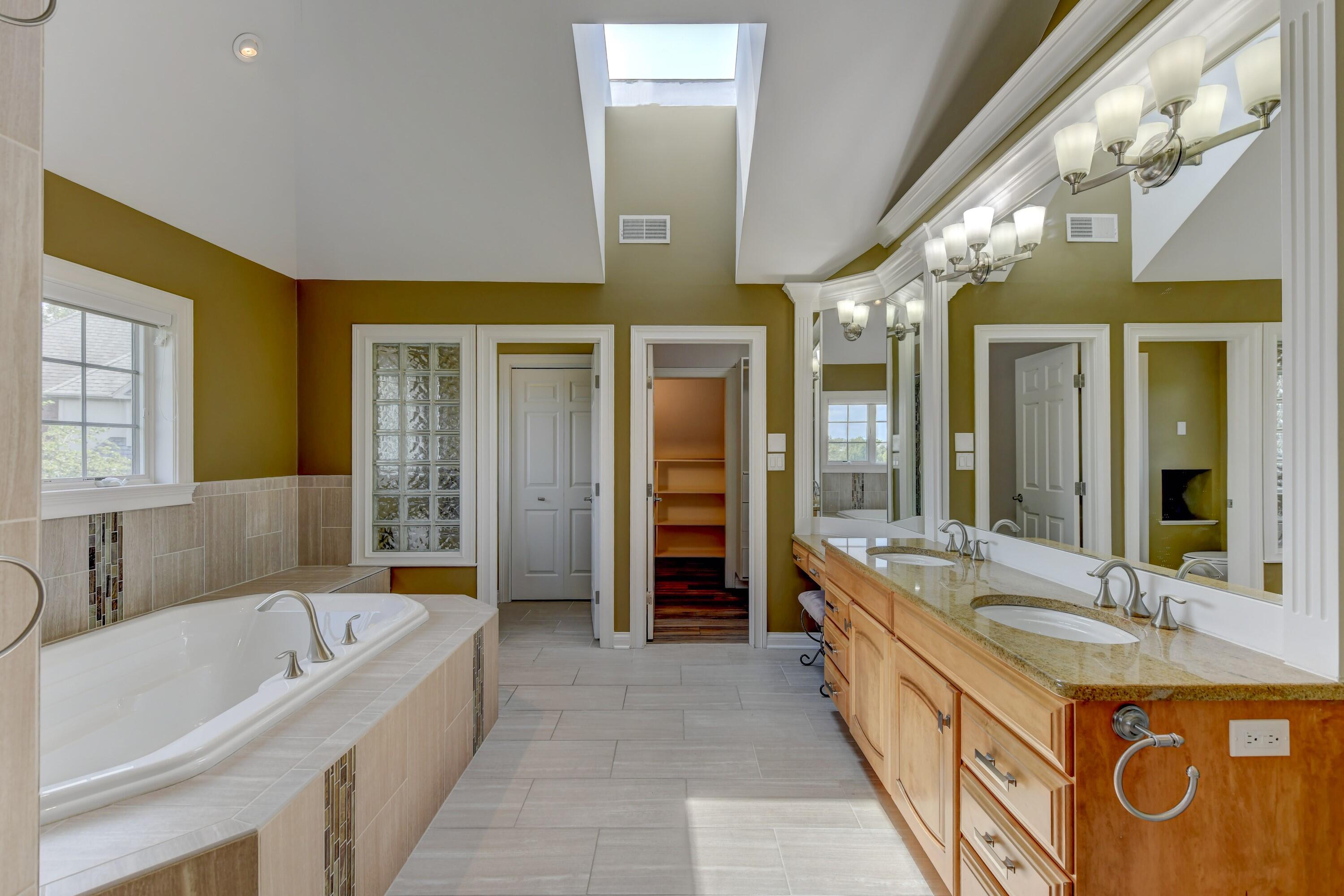 10135 Cherrywood Lane, Munster, IN 46321; Image #33