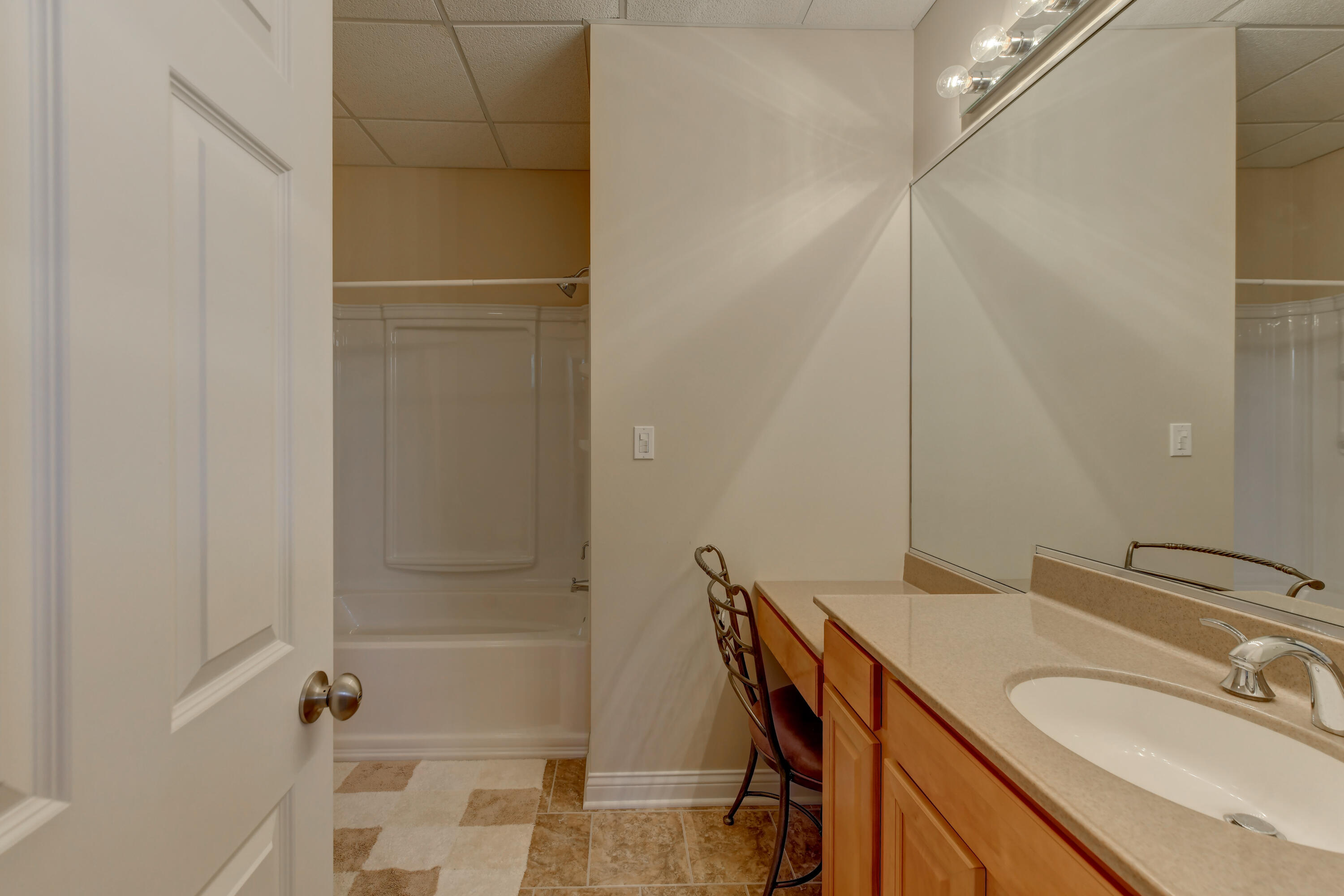 10135 Cherrywood Lane, Munster, IN 46321; Image #54
