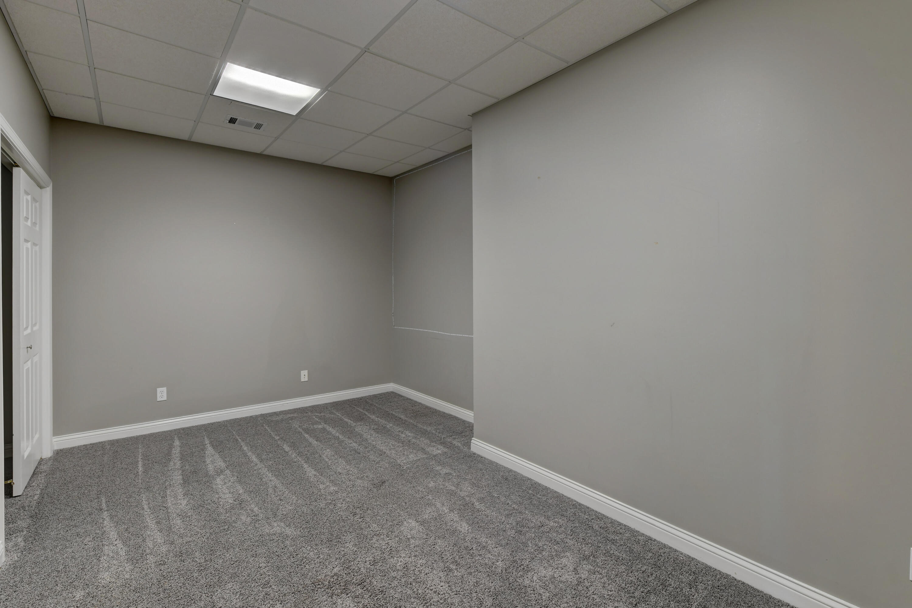 10135 Cherrywood Lane, Munster, IN 46321; Image #56