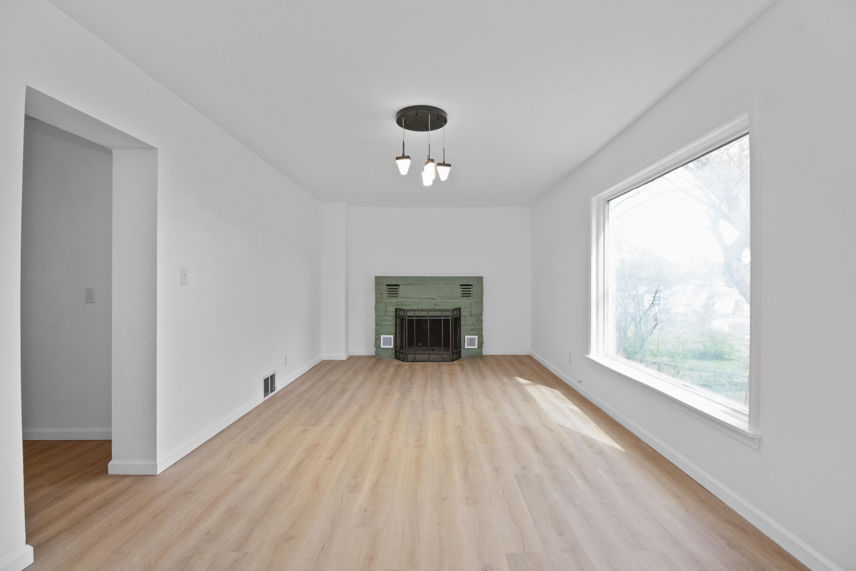 825 E 43rd Place, Gary, IN 46409; Image #11