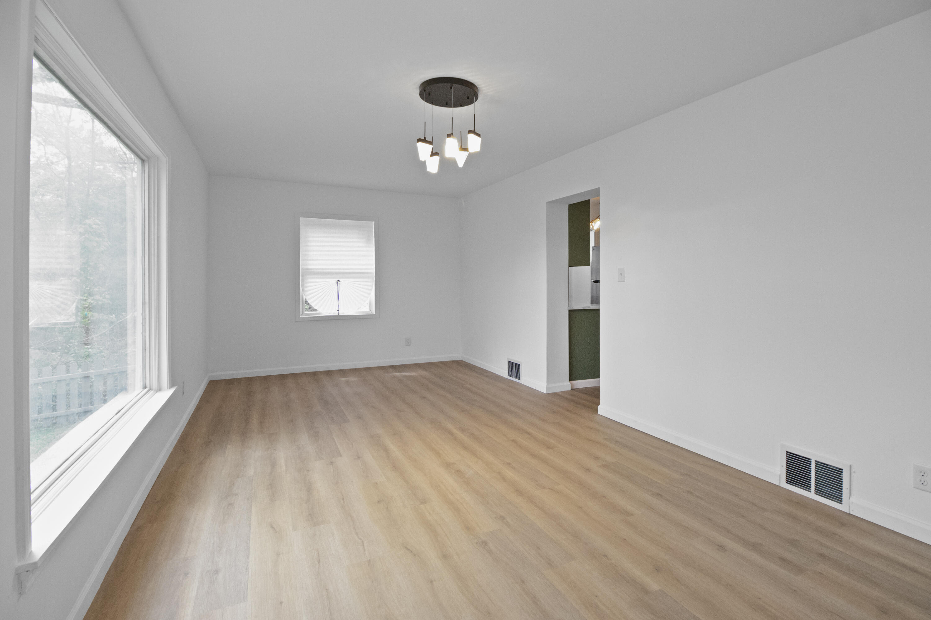 825 E 43rd Place, Gary, IN 46409; Image #12