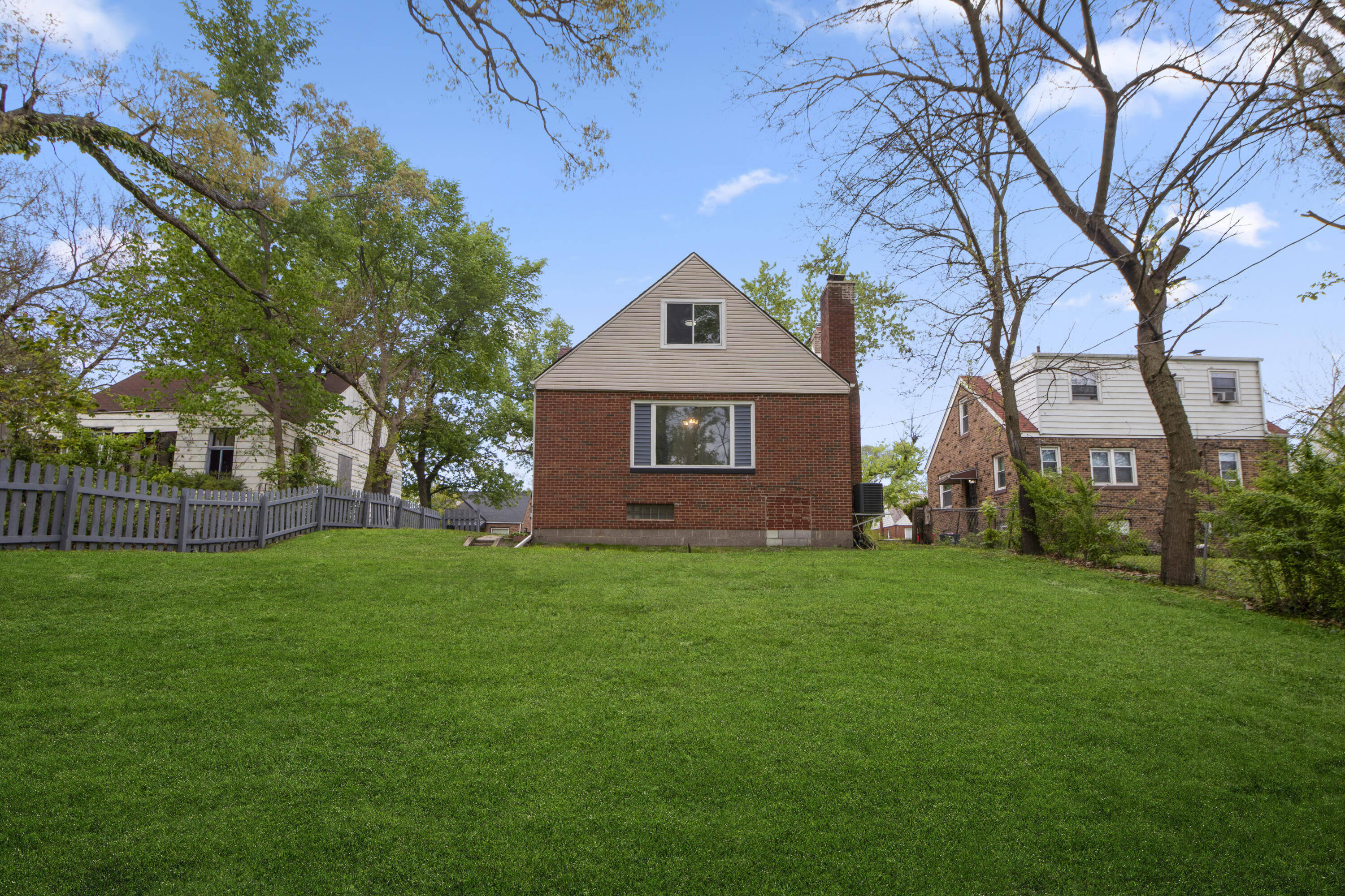 825 E 43rd Place, Gary, IN 46409; Image #2
