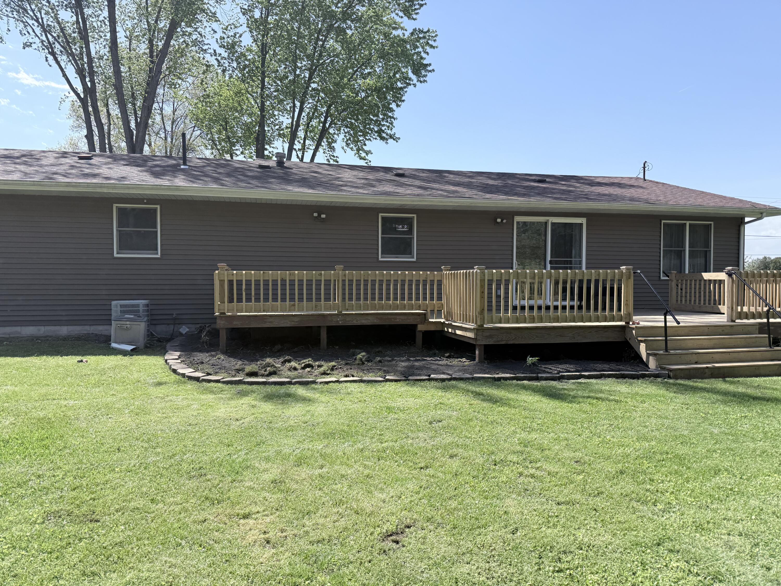 11551 N 900 W, DeMotte, IN 46310; Image #3