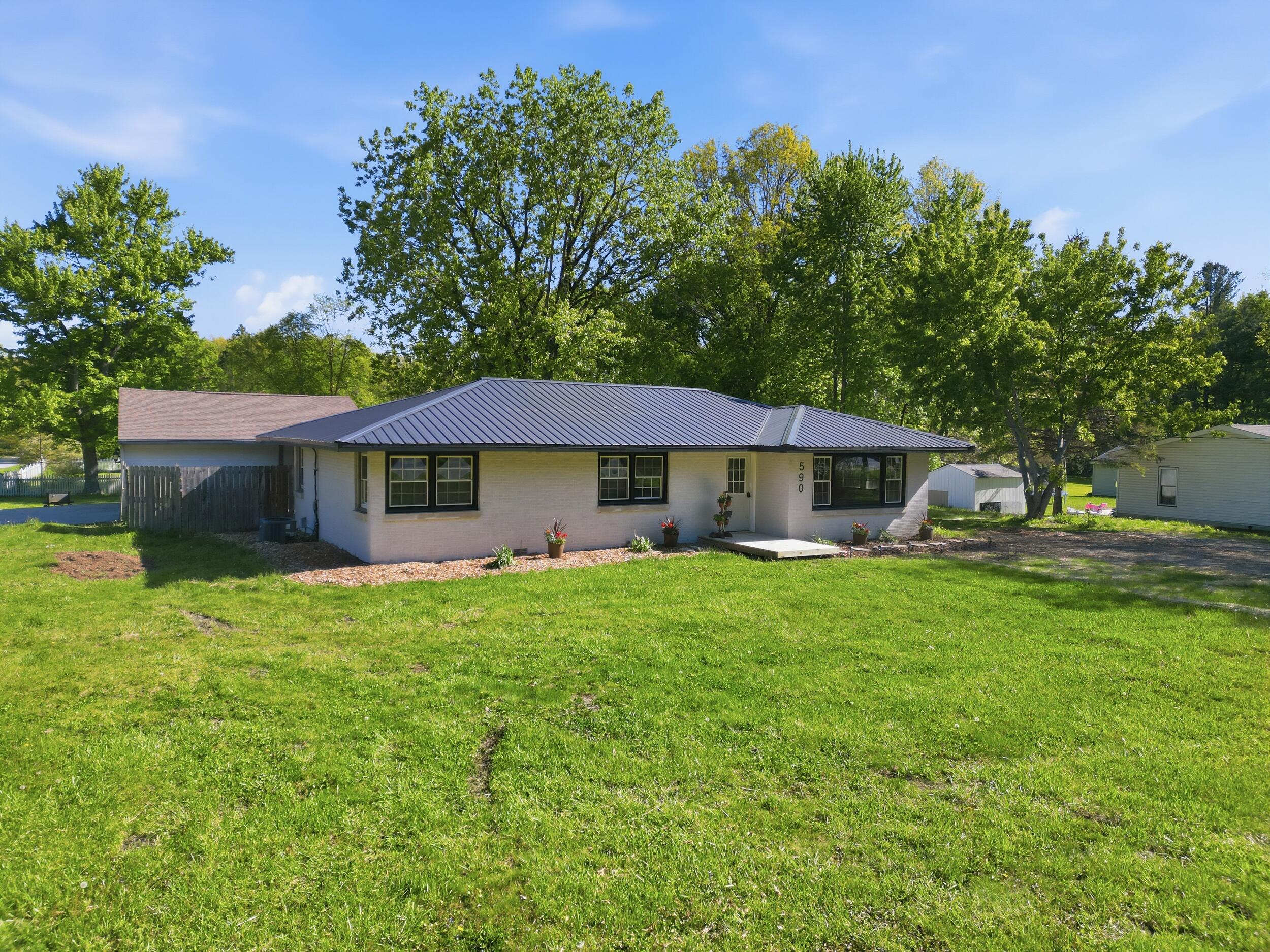 590 E Oak Hill Road, Chesterton, IN 46304; Image #2
