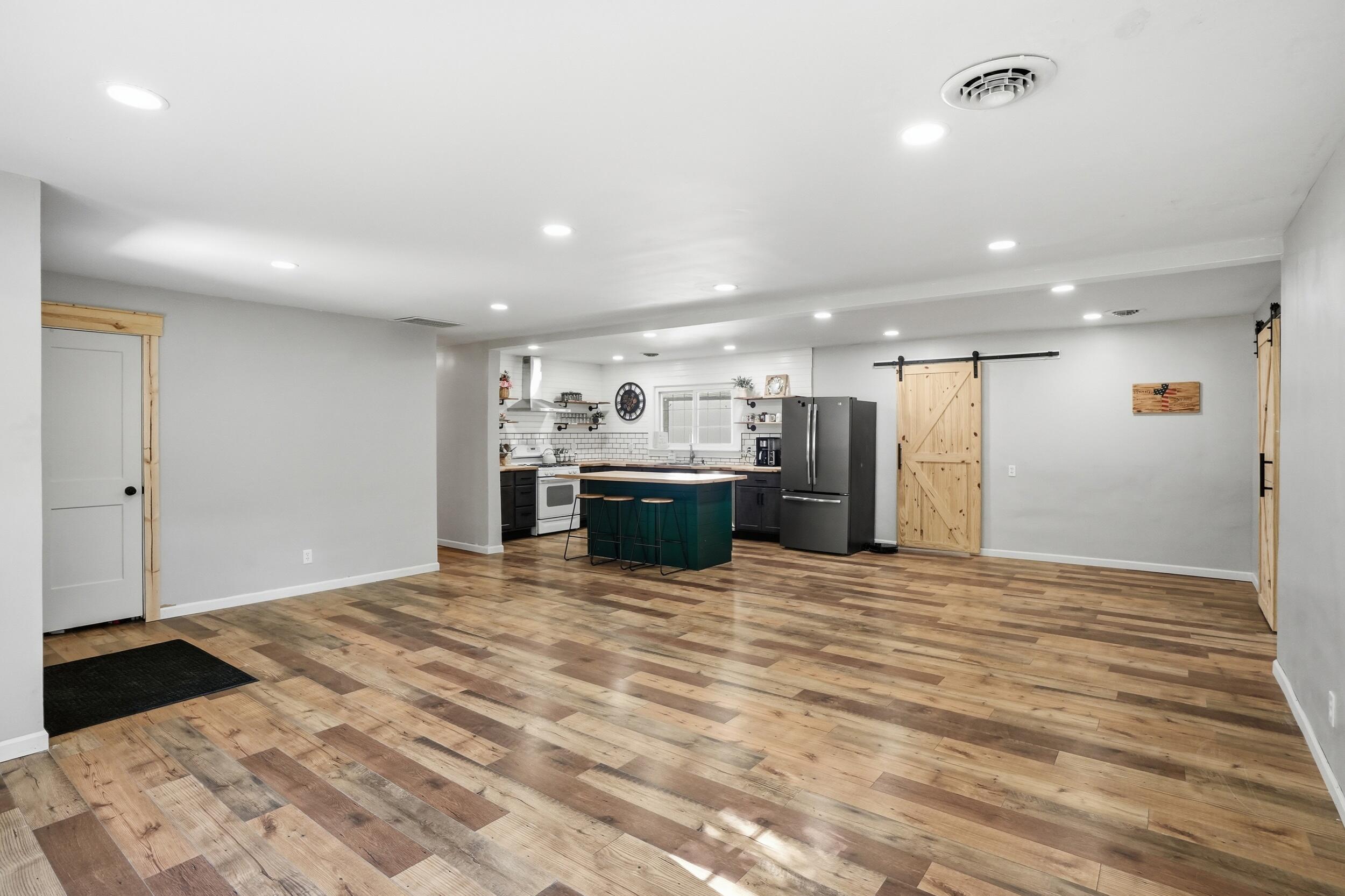 590 E Oak Hill Road, Chesterton, IN 46304; Image #6