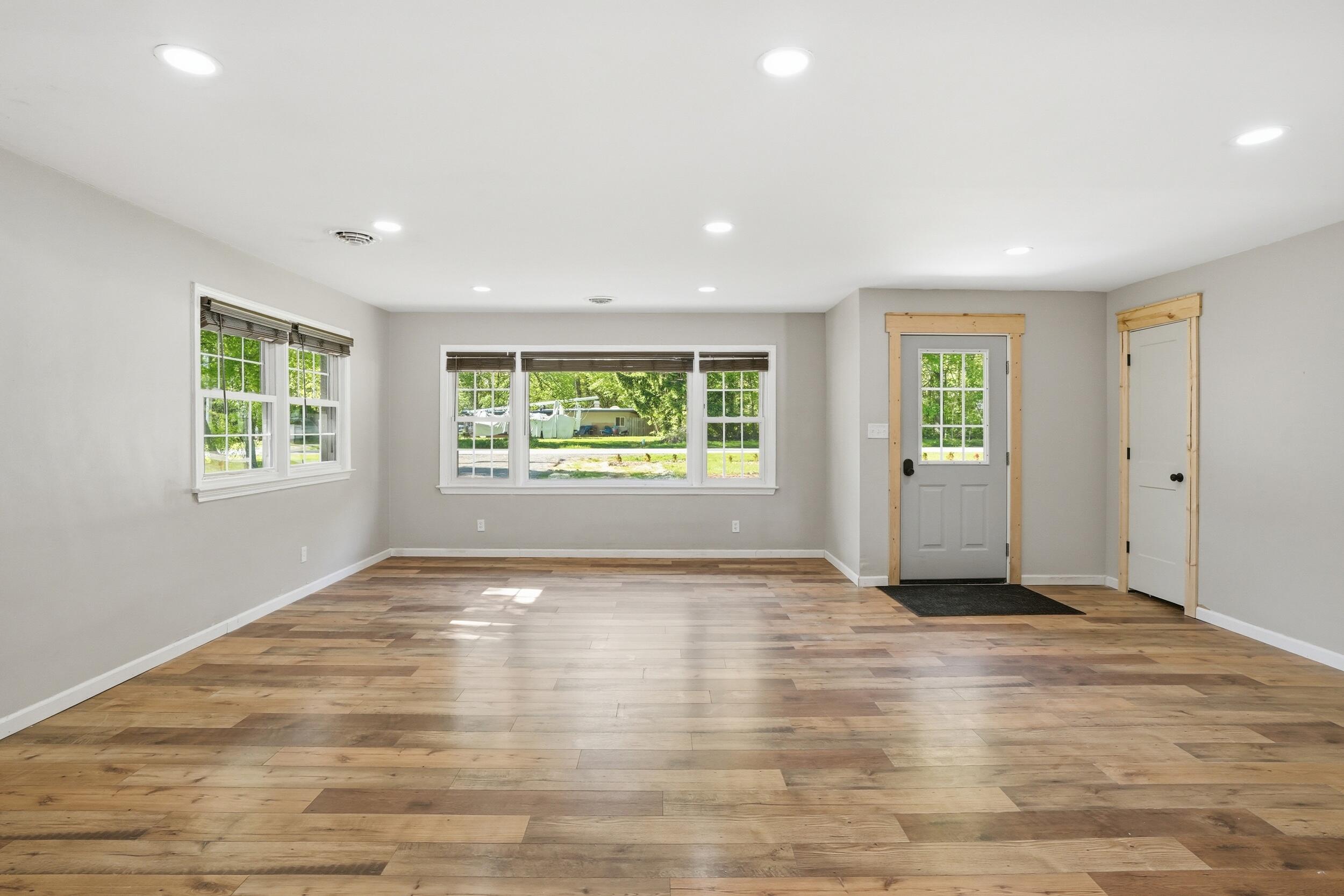 590 E Oak Hill Road, Chesterton, IN 46304; Image #9